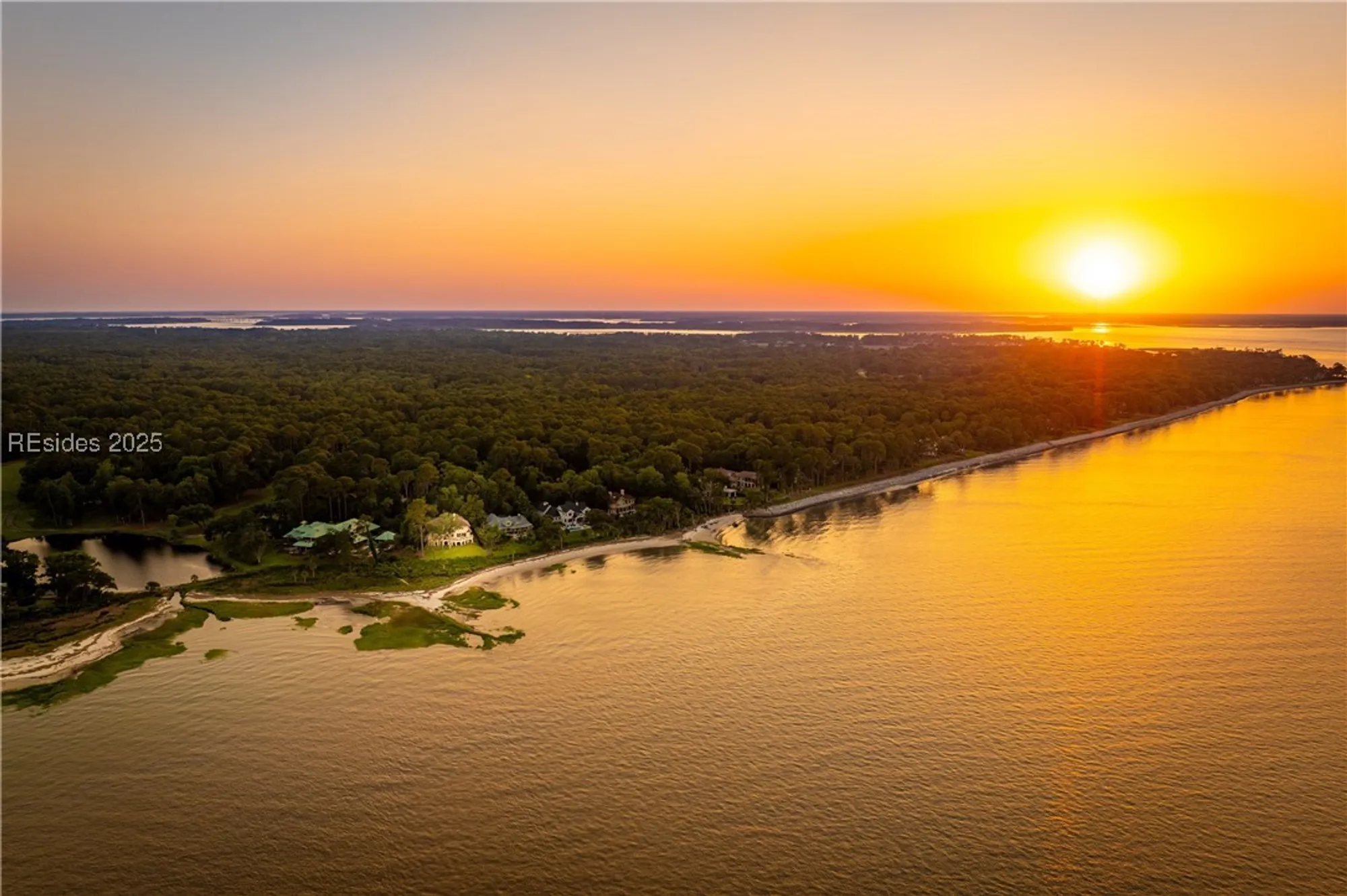 Property Slideshow image 4 of 61 | 18 oyster shell ln, Hilton Head Island, SC, 29926
