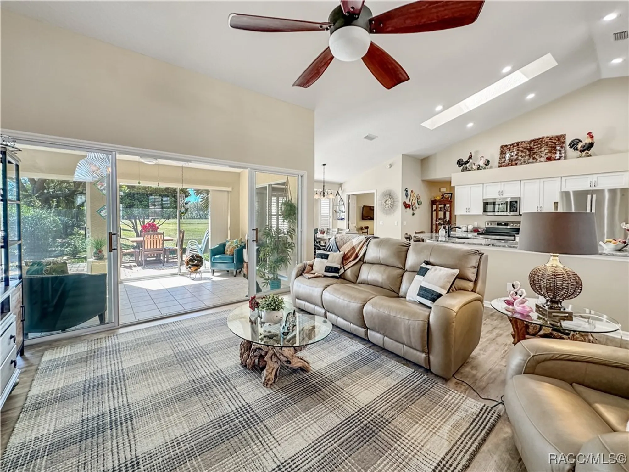 Property Slideshow image 10 of 62 | 3874 e arbor lakes dr, Hernando, FL, 34442