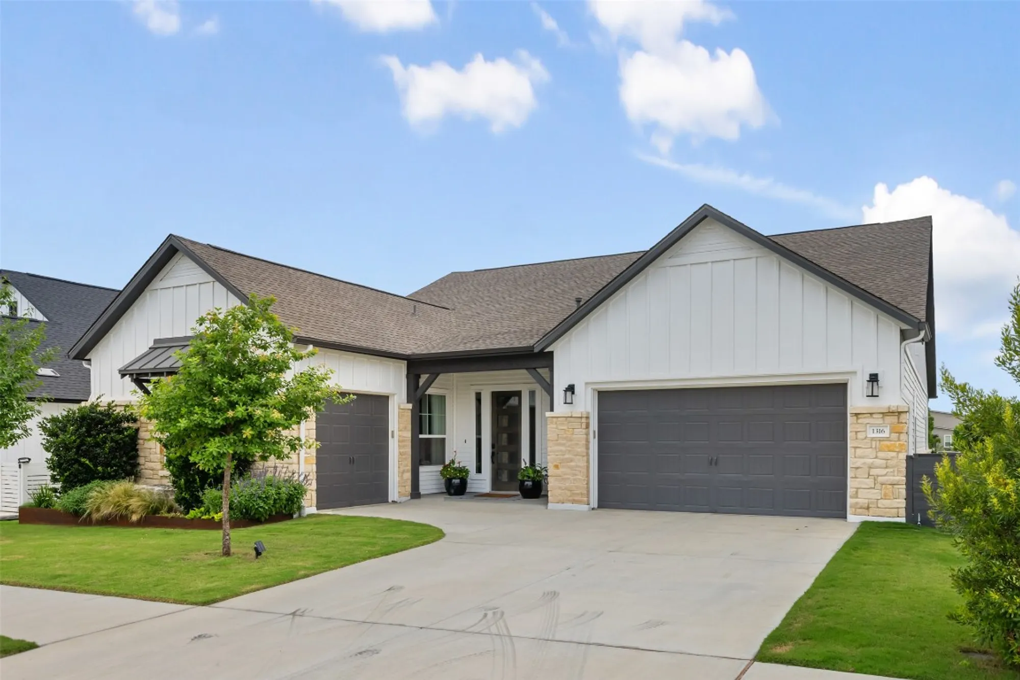 Property Slideshow image 36 of 40 | 1316 dancing oak ln, San Marcos, TX, 78666