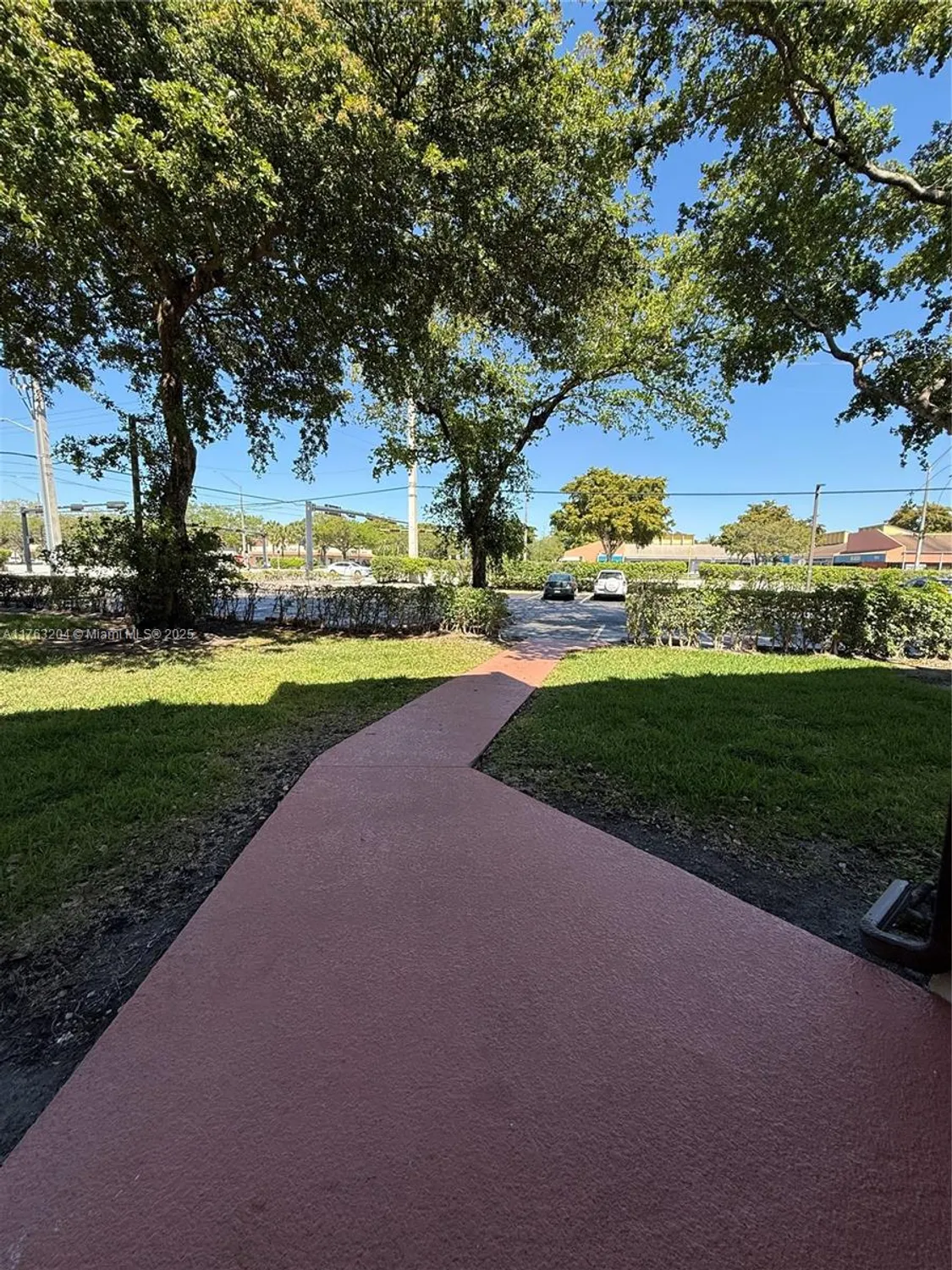 Property Slideshow image 30 of 34 | 7950 w mcnab rd 102, Tamarac, FL, 33321