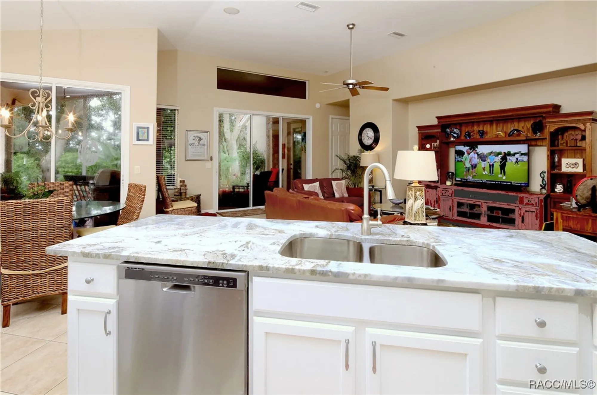 Property Slideshow image 7 of 48 | 565 w doerr path, Hernando, FL, 34442