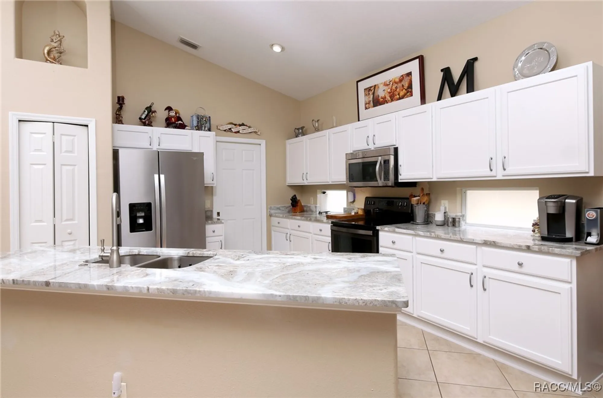 Property Slideshow image 8 of 48 | 565 w doerr path, Hernando, FL, 34442