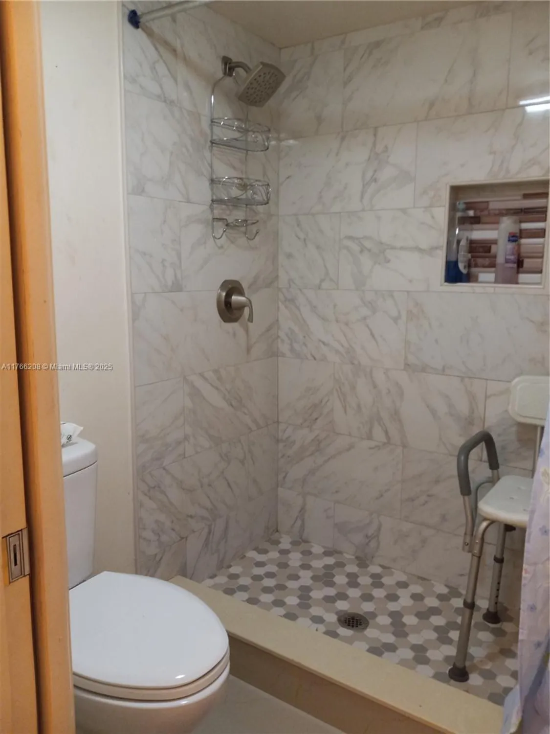 Property Slideshow image 16 of 19 | 3591 inverrary dr 204, Lauderhill, FL, 33319