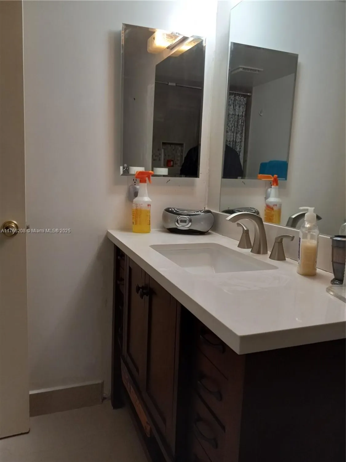 Property Slideshow image 13 of 19 | 3591 inverrary dr 204, Lauderhill, FL, 33319