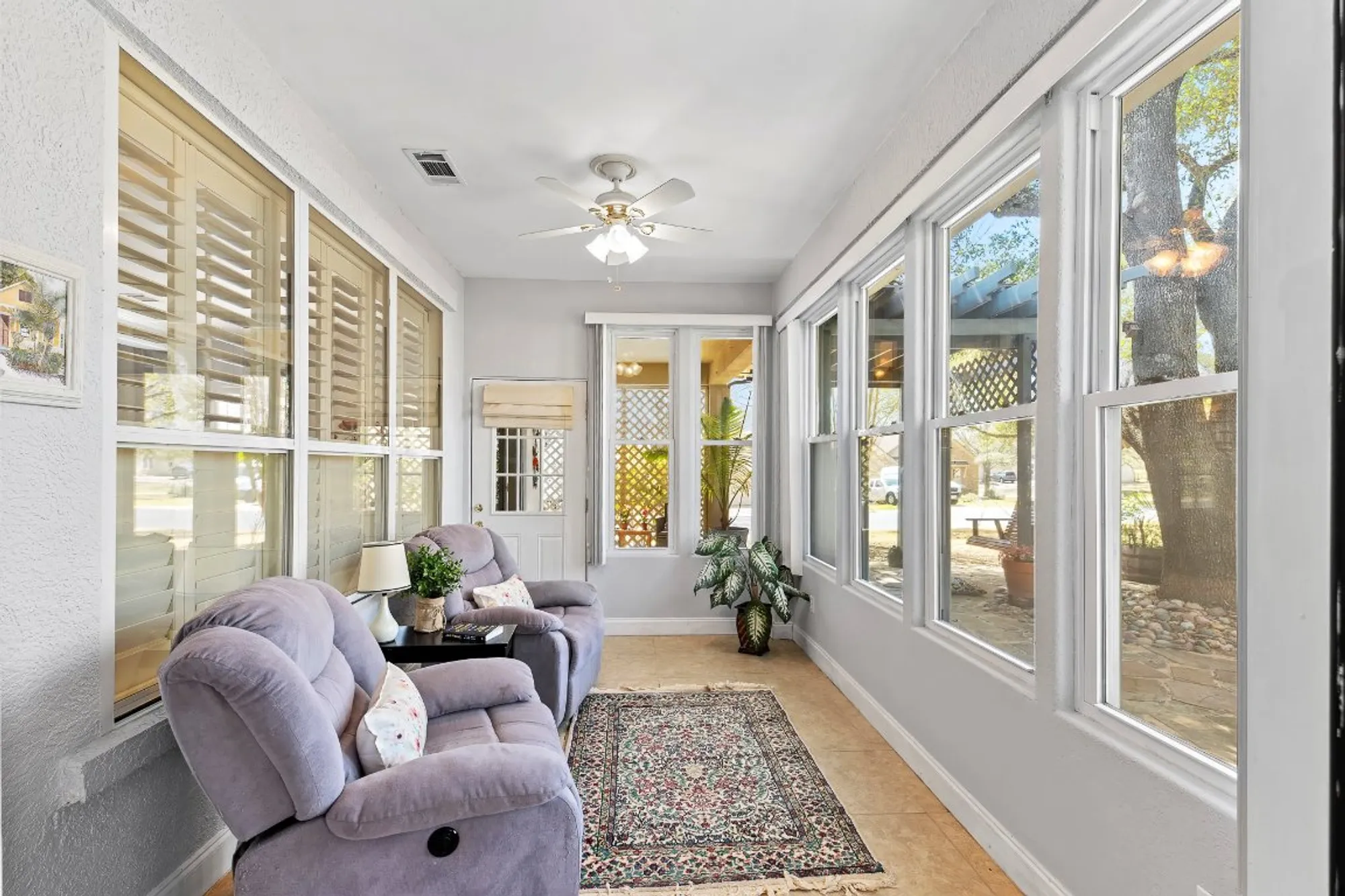 Property Slideshow image 22 of 39 | 100 blacksmiths cir, Georgetown, TX, 78633