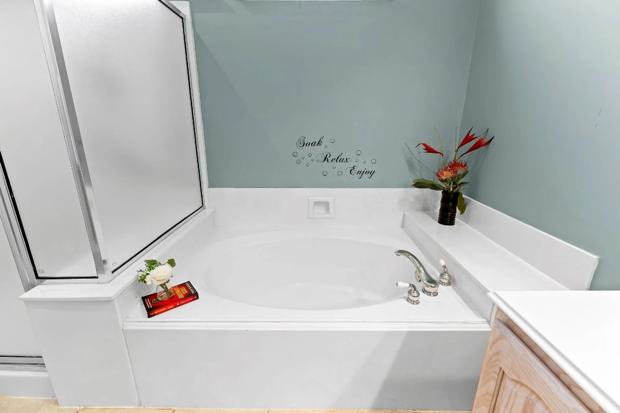 Property Slideshow image 35 of 39 | 100 blacksmiths cir, Georgetown, TX, 78633