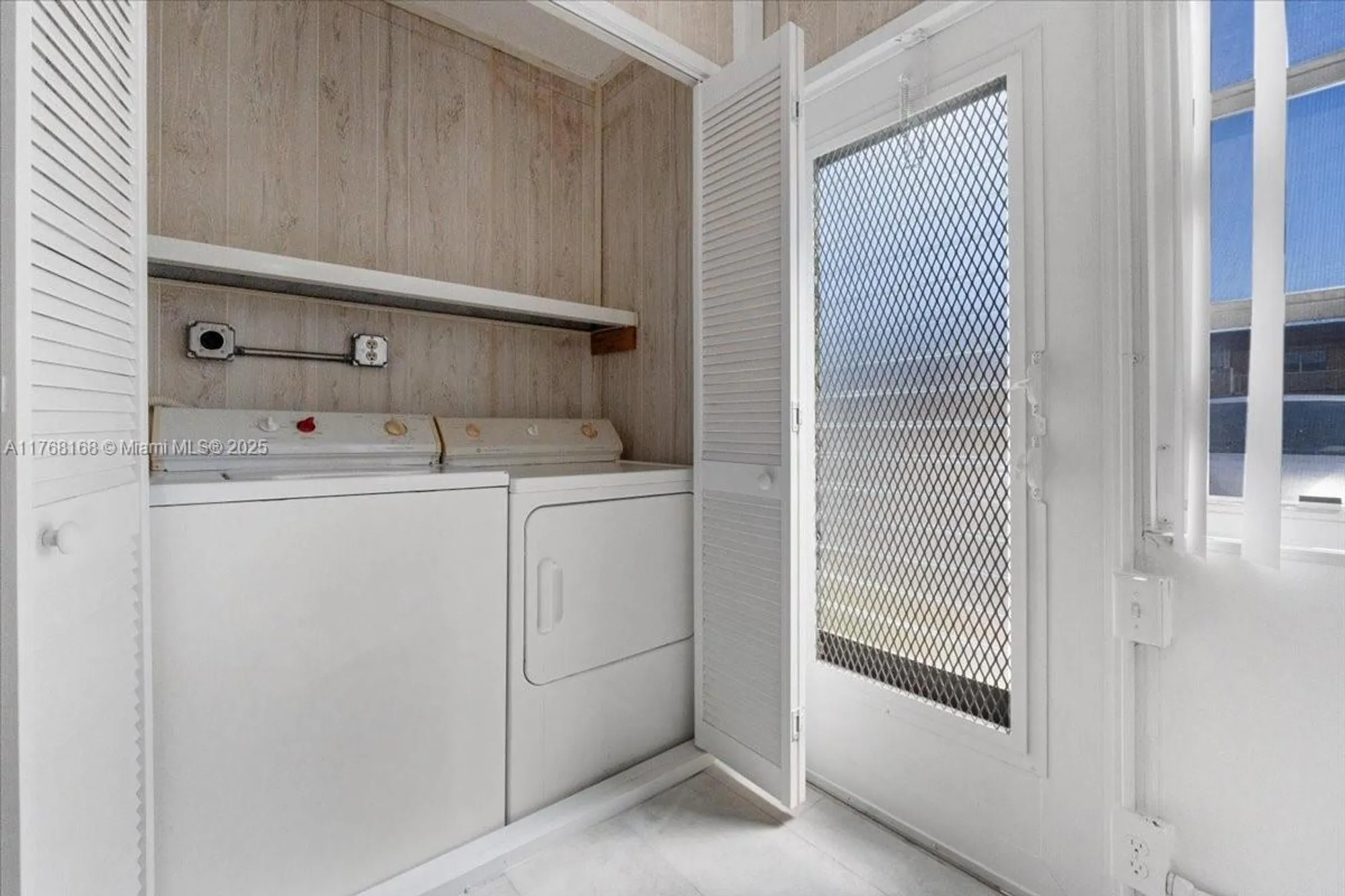 Property Slideshow image 26 of 29 | 590 brittany m # 590, Delray Beach, FL, 33446