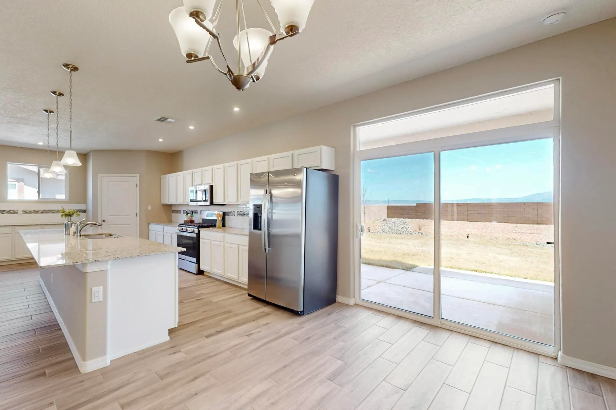 Property Slideshow image 14 of 28 | 440 rio chama cir sw, Los Lunas, NM, 87031