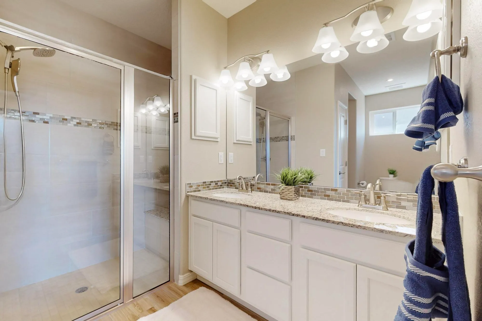 Property Slideshow image 19 of 28 | 440 rio chama cir sw, Los Lunas, NM, 87031