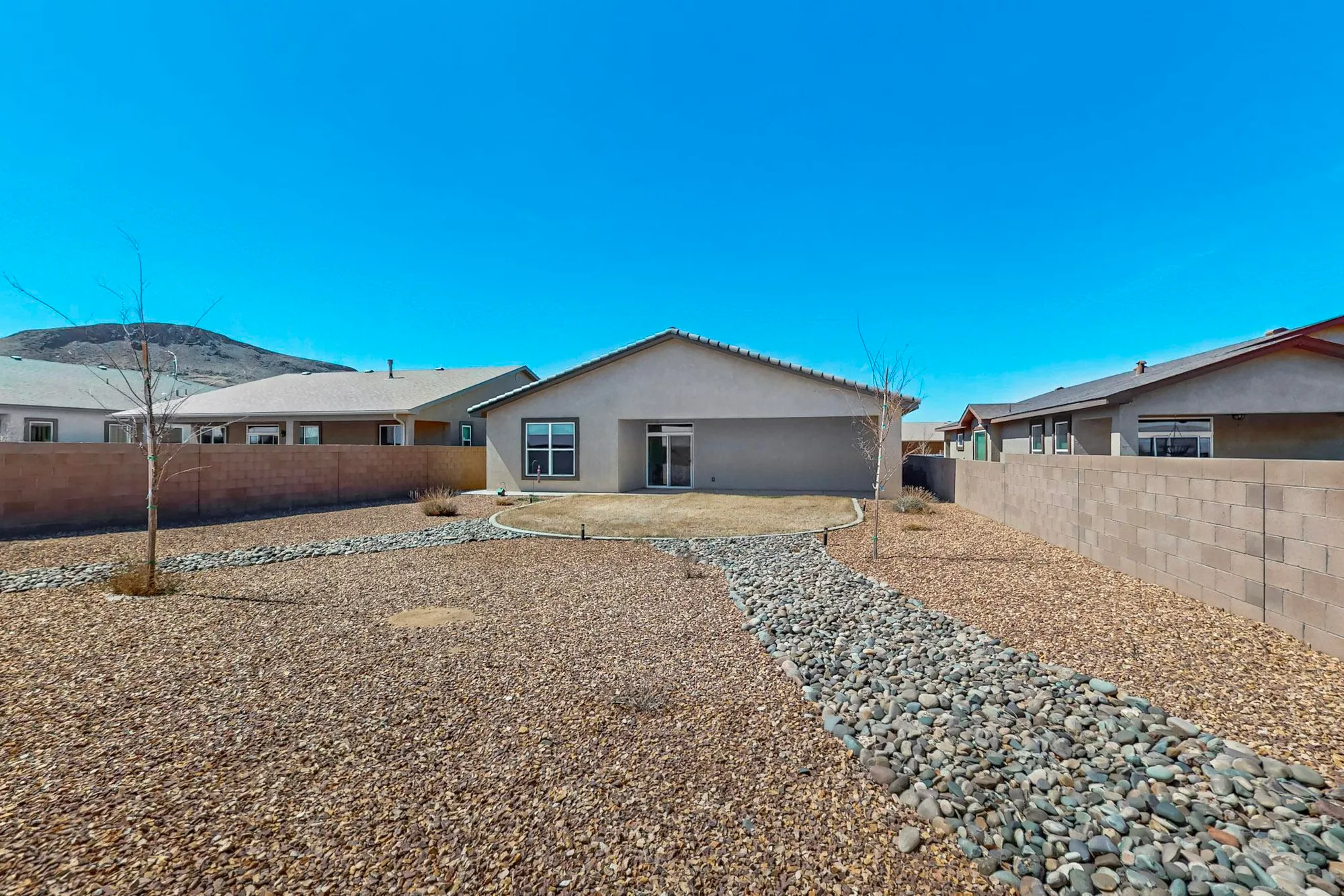 Property Slideshow image 25 of 28 | 440 rio chama cir sw, Los Lunas, NM, 87031