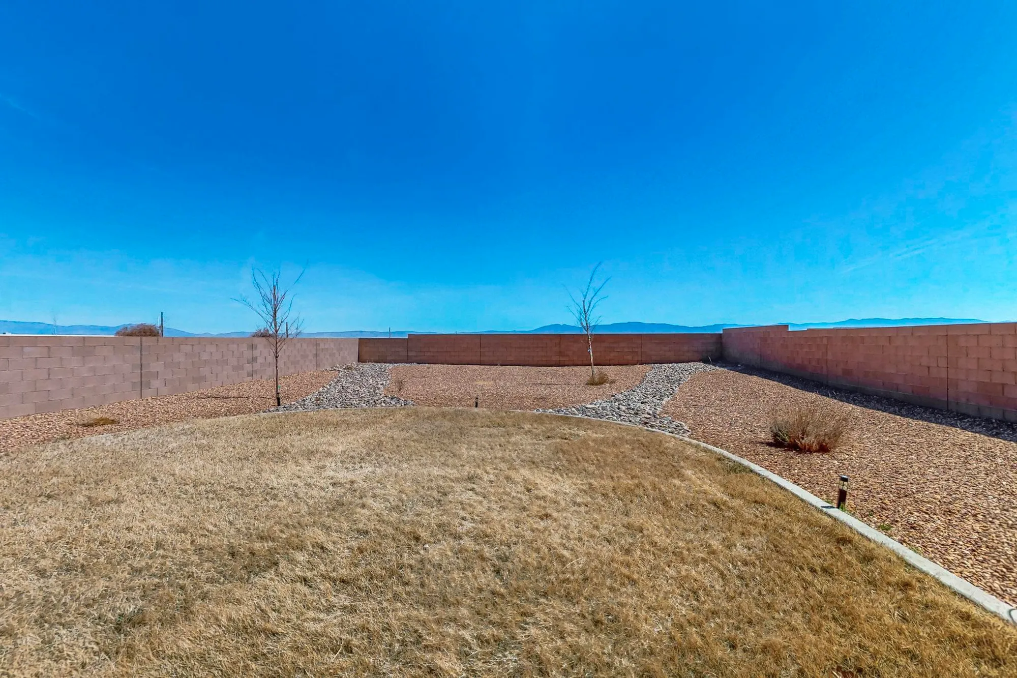 Property Slideshow image 27 of 28 | 440 rio chama cir sw, Los Lunas, NM, 87031