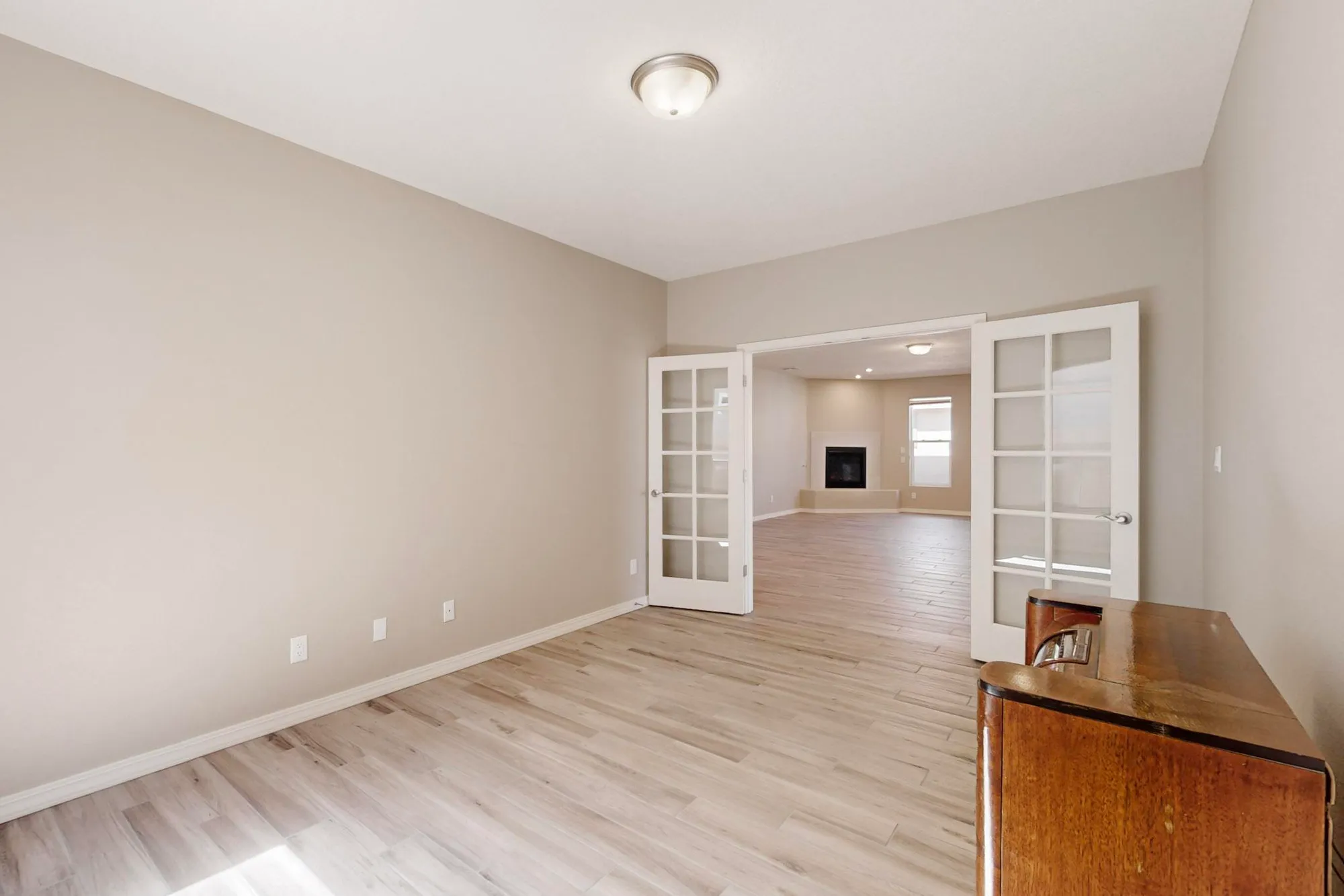 Property Slideshow image 23 of 28 | 440 rio chama cir sw, Los Lunas, NM, 87031