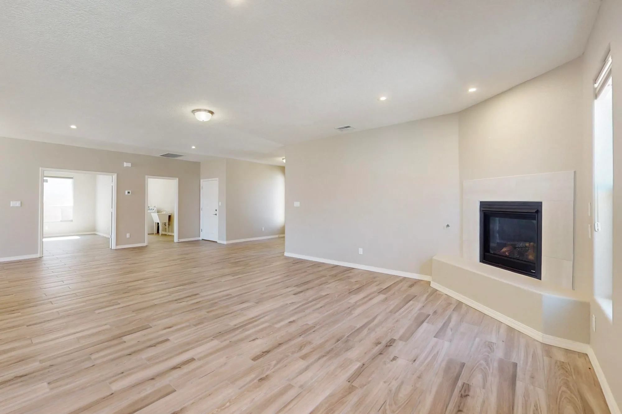 Property Slideshow image 5 of 28 | 440 rio chama cir sw, Los Lunas, NM, 87031