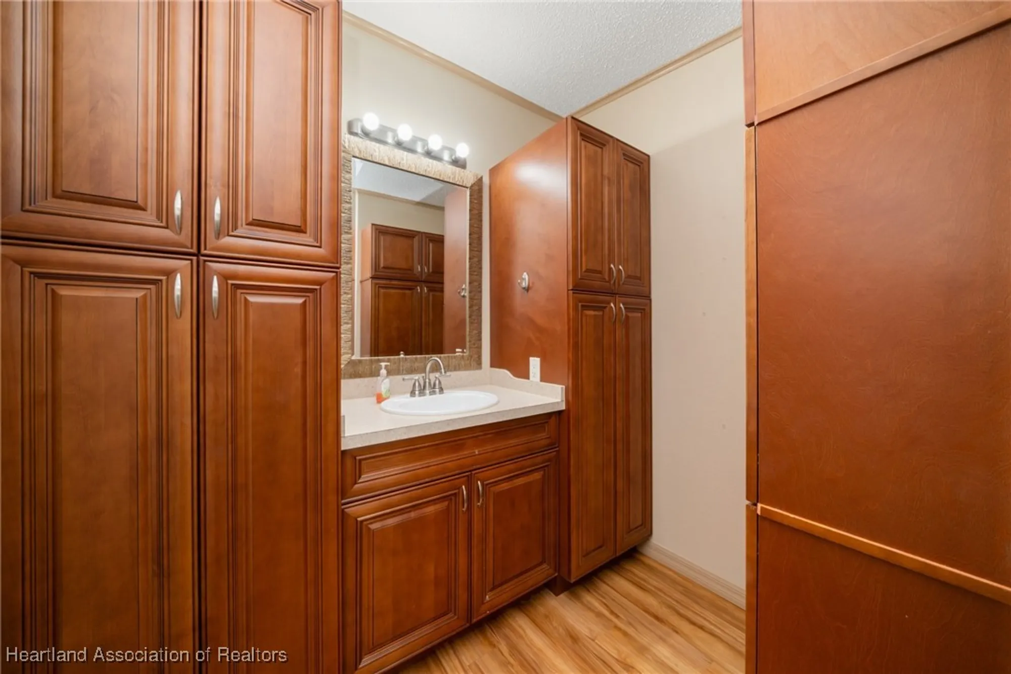 Property Slideshow image 26 of 49 | 2835 s mainsail dr, Avon Park, FL, 33825