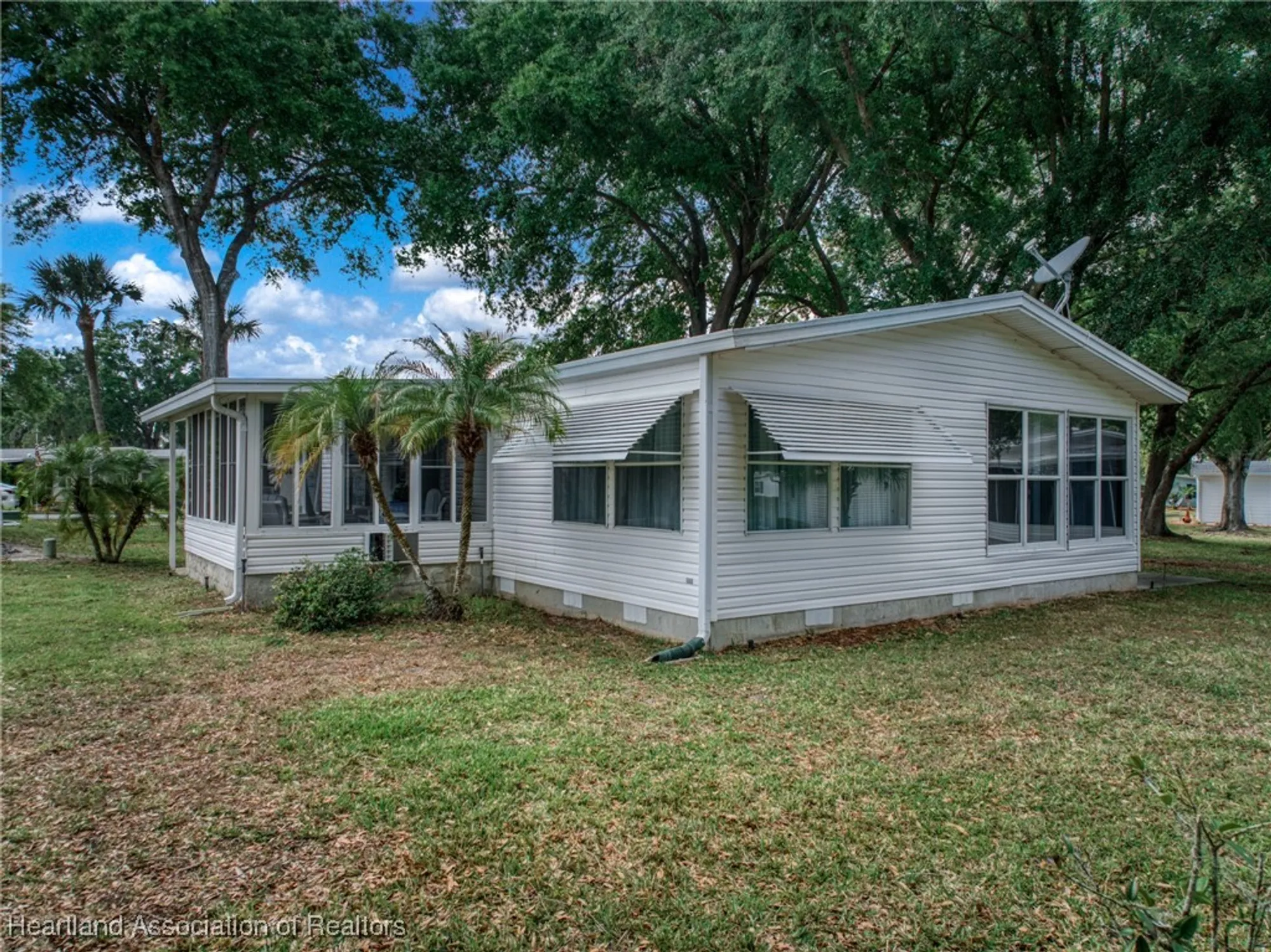 Property Slideshow image 31 of 49 | 2835 s mainsail dr, Avon Park, FL, 33825