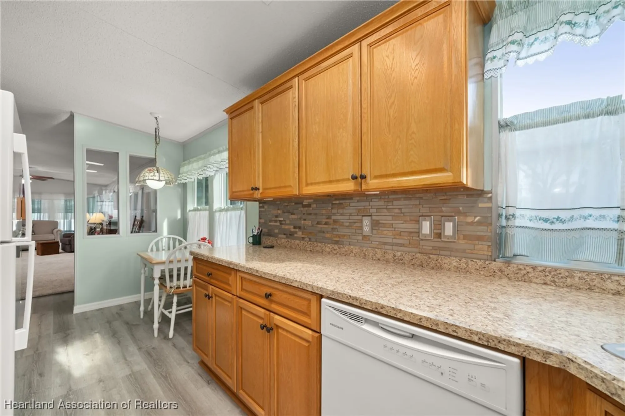 Property Slideshow image 7 of 49 | 2835 s mainsail dr, Avon Park, FL, 33825