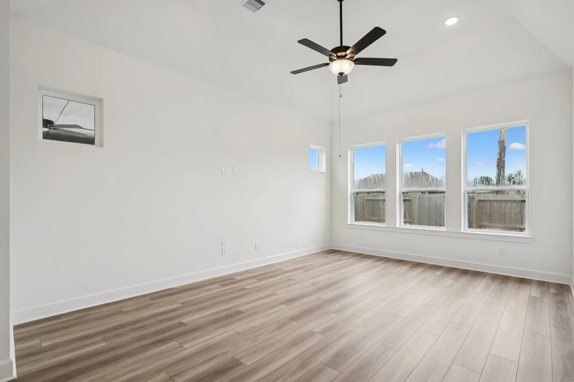 Property Slideshow image 34 of 46 | 21848 victory green way, Porter, TX, 77365