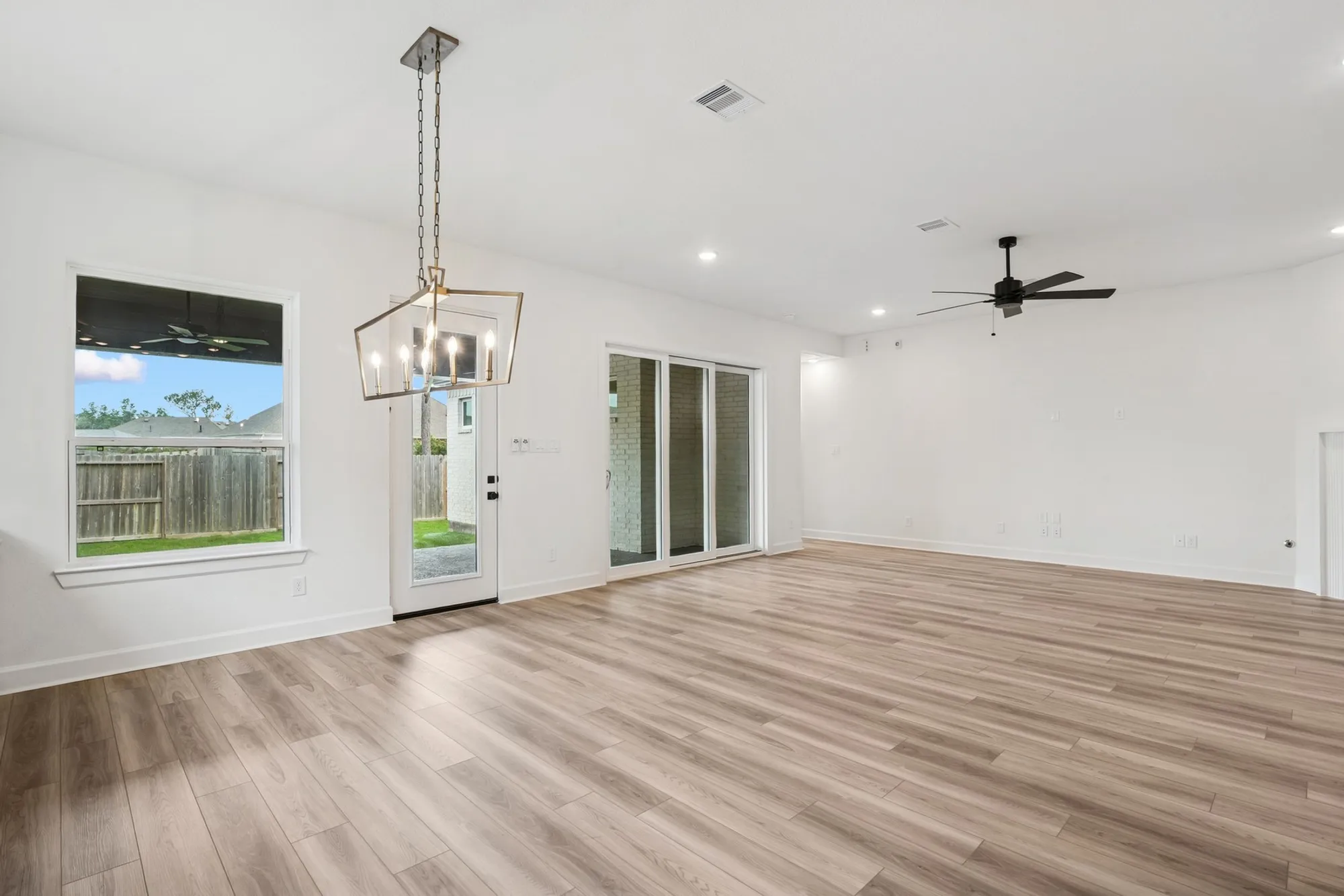 Property Slideshow image 31 of 46 | 21848 victory green way, Porter, TX, 77365