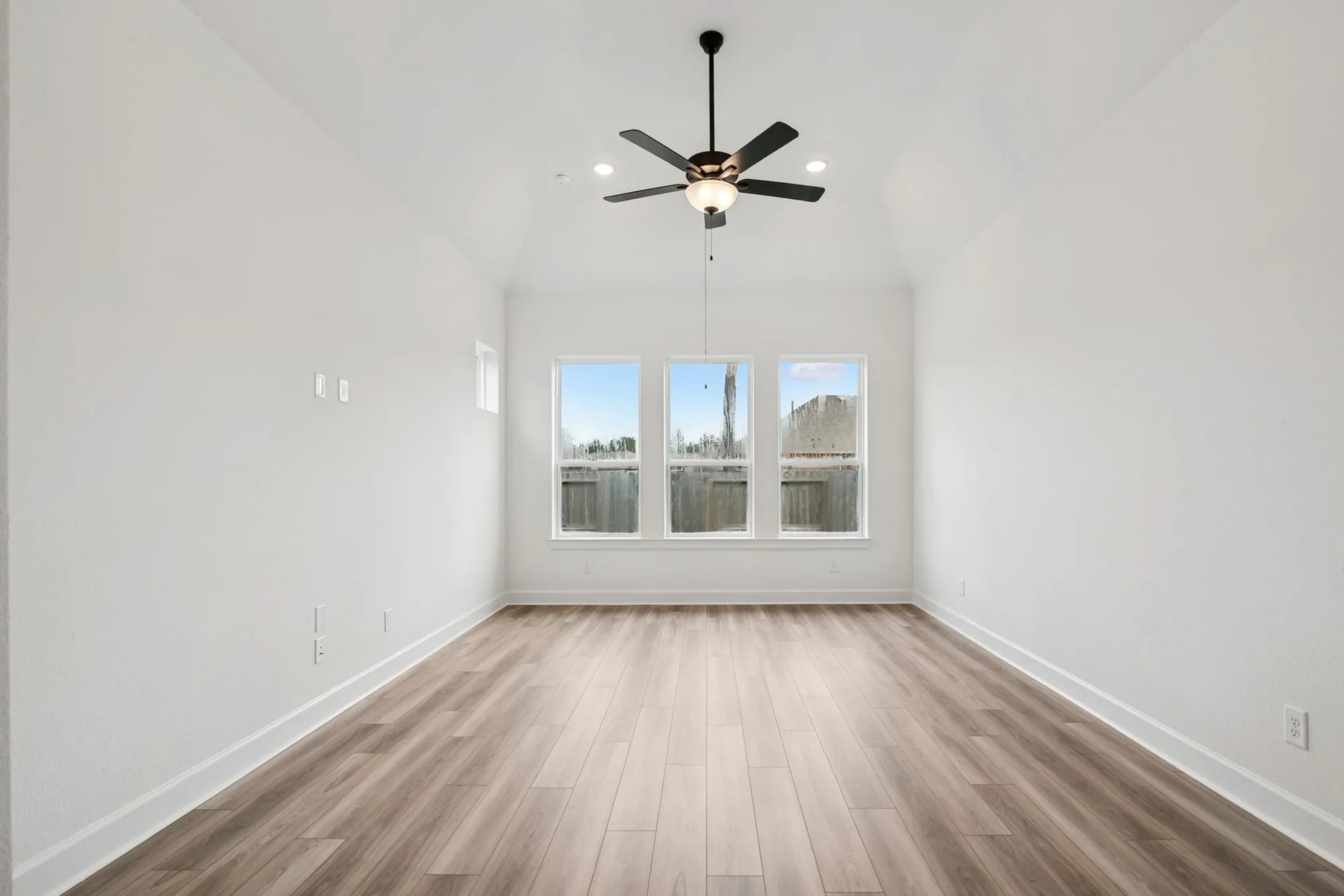 Property Slideshow image 33 of 46 | 21848 victory green way, Porter, TX, 77365