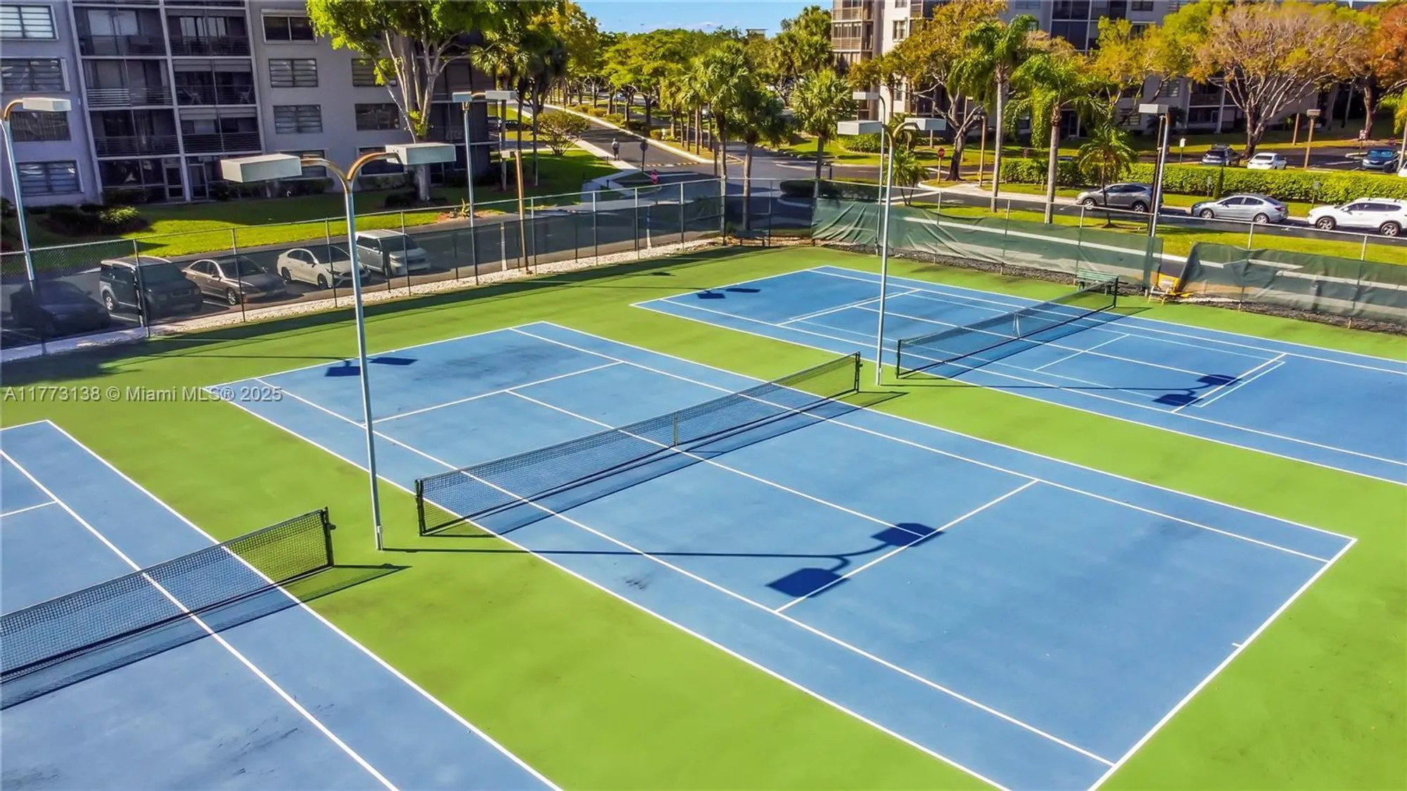 Property Slideshow image 11 of 23 | 1100 colony point cir 201, Pembroke Pines, FL, 33026