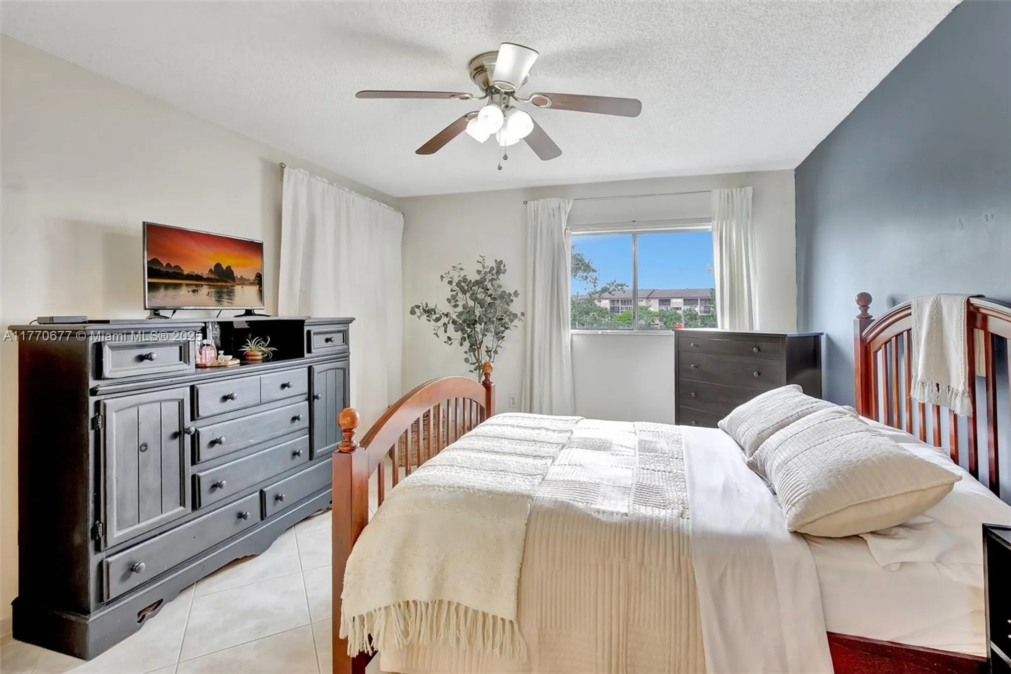Property Slideshow image 19 of 26 | 13701 sw 12th st 310a, Pembroke Pines, FL, 33027