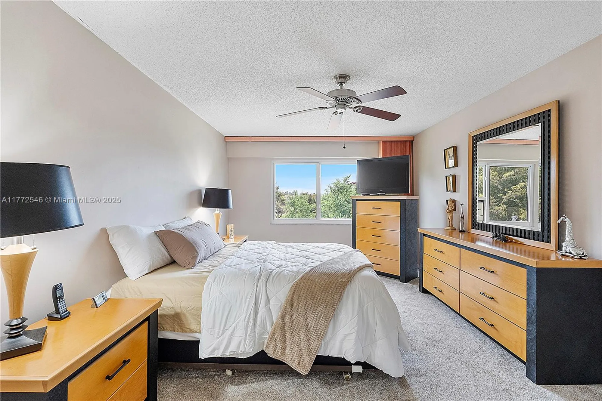 Property Slideshow image 10 of 57 | 12750 sw 4th ct 407j, Pembroke Pines, FL, 33027