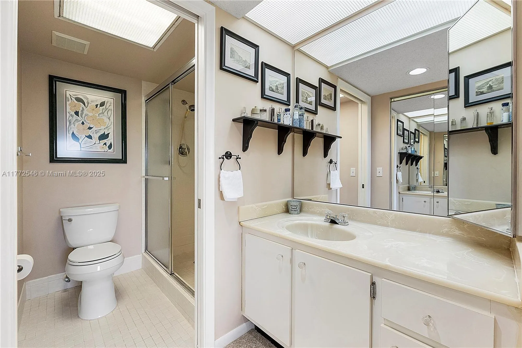 Property Slideshow image 13 of 57 | 12750 sw 4th ct 407j, Pembroke Pines, FL, 33027