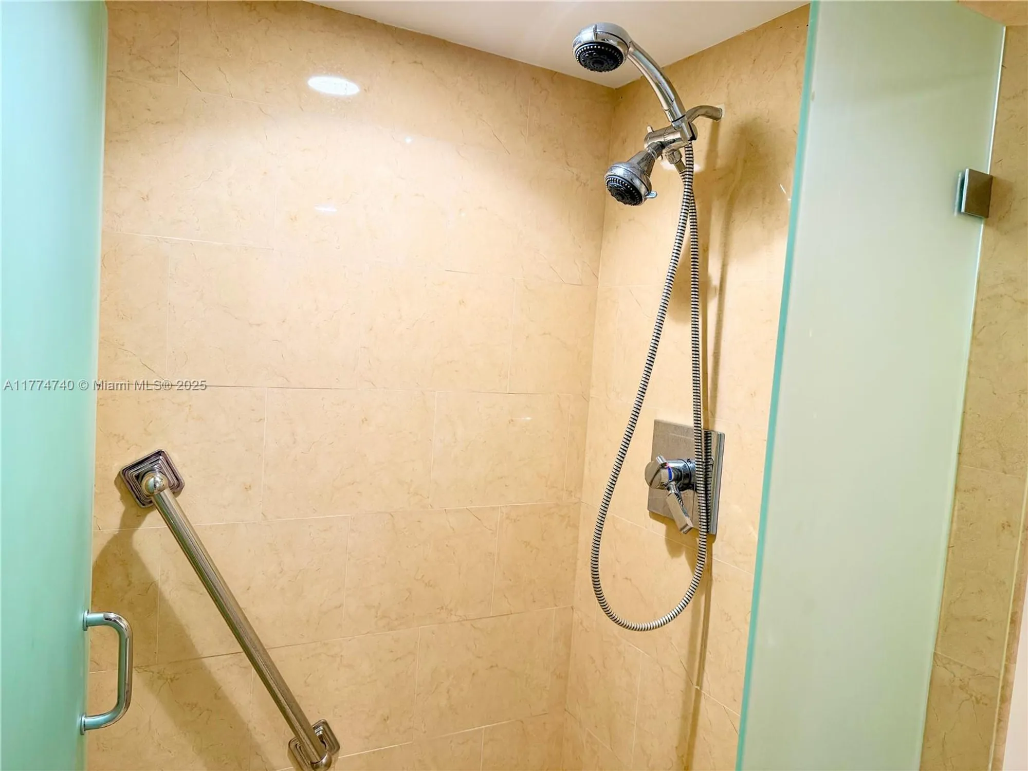 Property Slideshow image 14 of 55 | 1300 saint charles pl apt 308, Pembroke Pines, FL, 33026