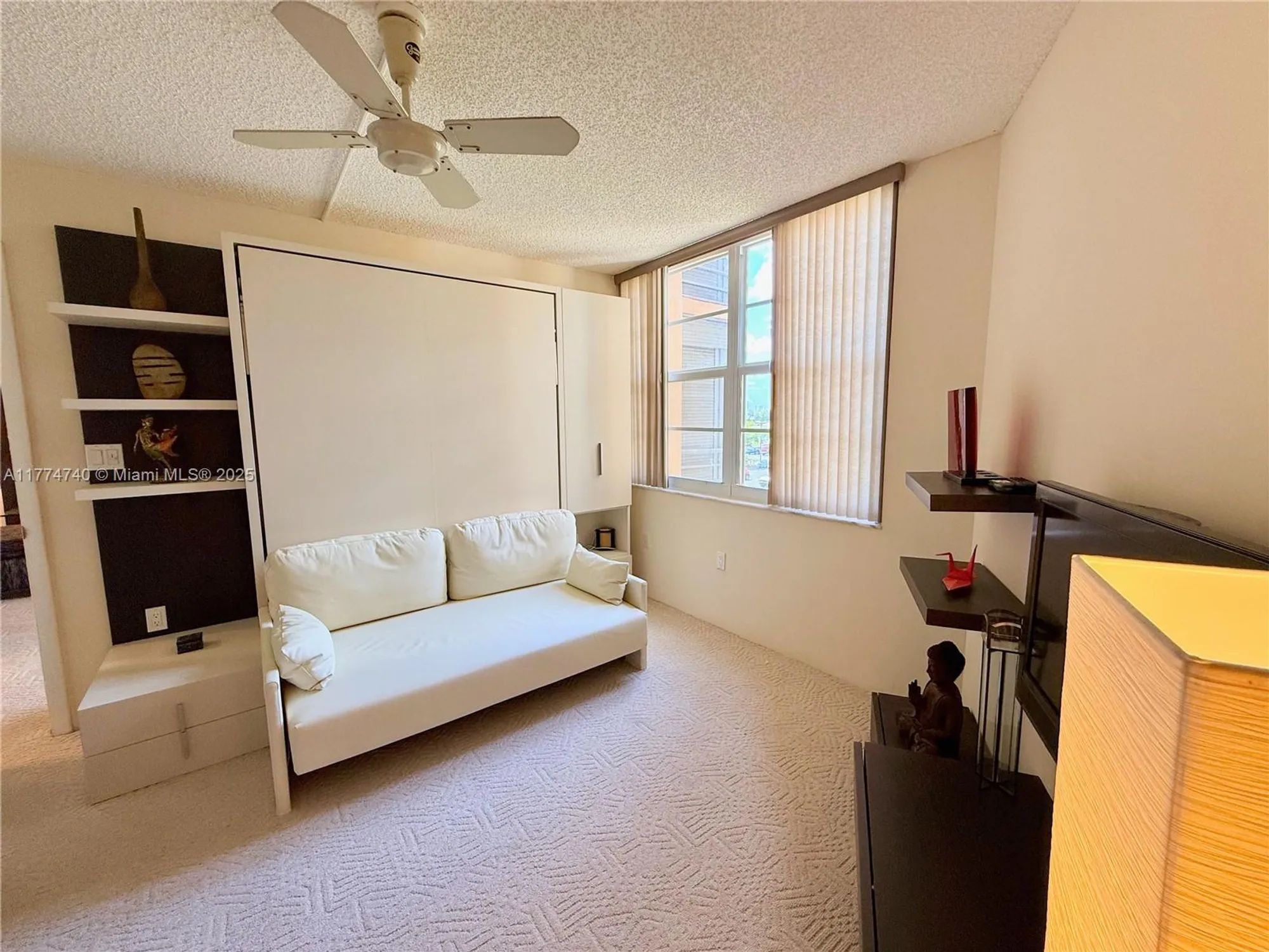 Property Slideshow image 20 of 55 | 1300 saint charles pl apt 308, Pembroke Pines, FL, 33026