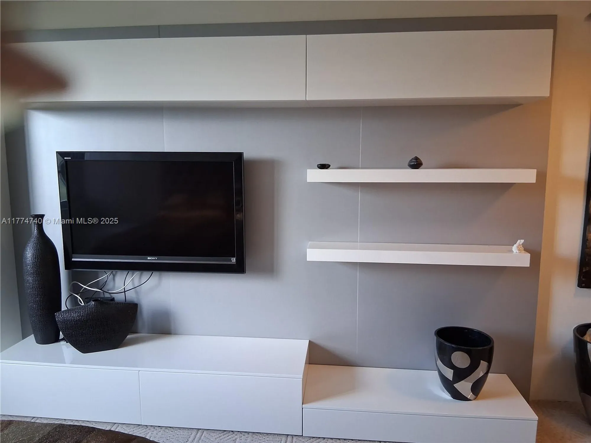 Property Slideshow image 38 of 55 | 1300 saint charles pl apt 308, Pembroke Pines, FL, 33026