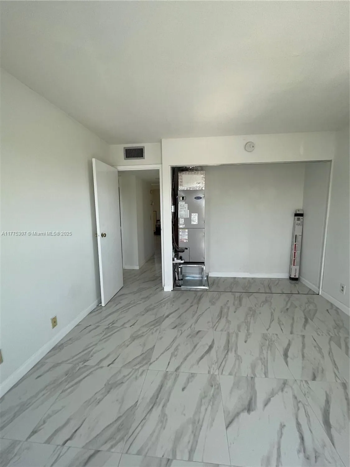 Property Slideshow image 9 of 14 | 233 saxony e unit e, Delray Beach, FL, 33446