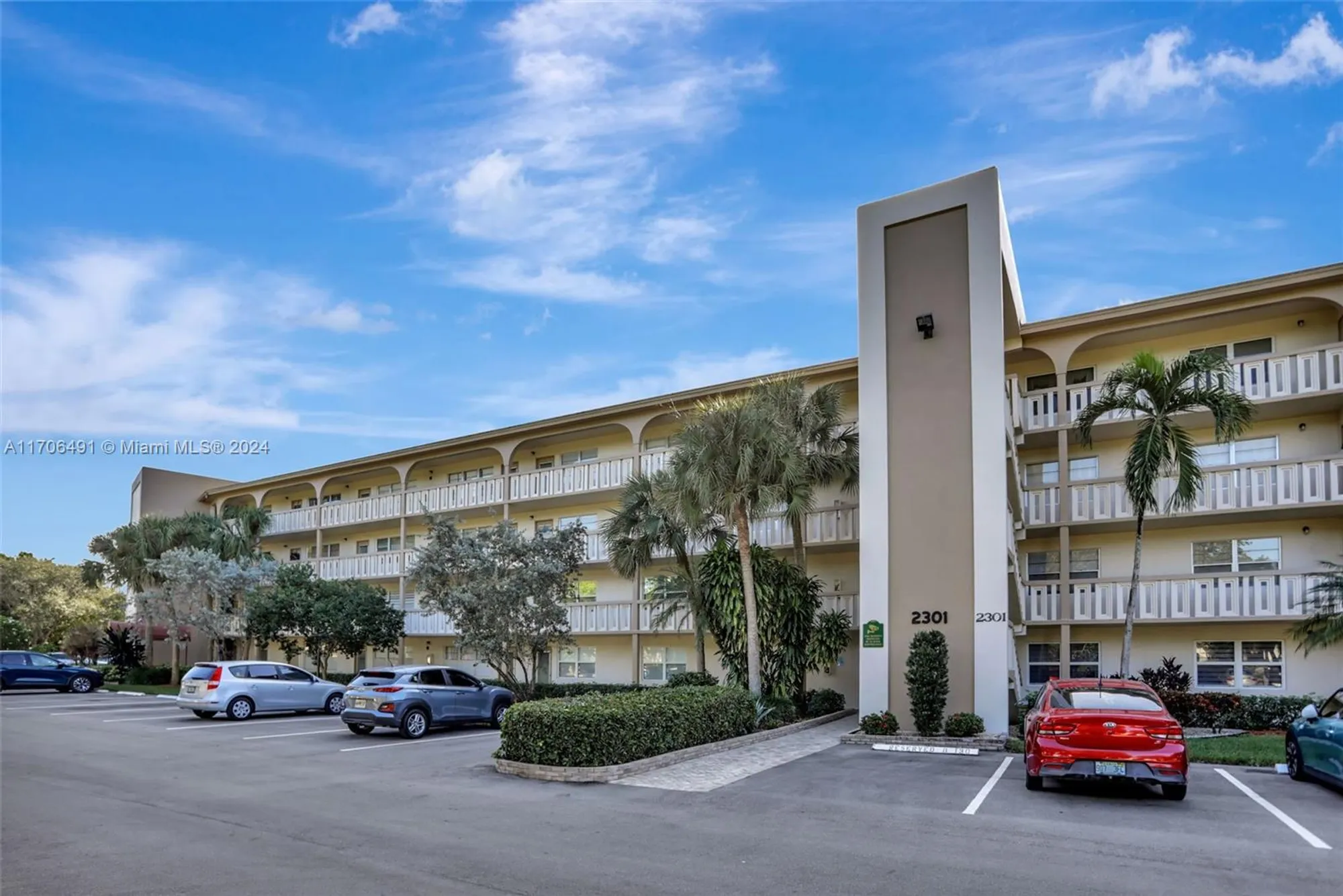 Property Slideshow image 1 of 63 | 2301 lucaya ln m1, Coconut Creek, FL, 33066