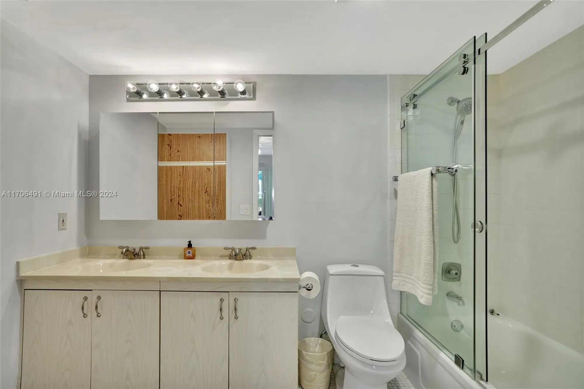 Property Slideshow image 22 of 63 | 2301 lucaya ln m1, Coconut Creek, FL, 33066