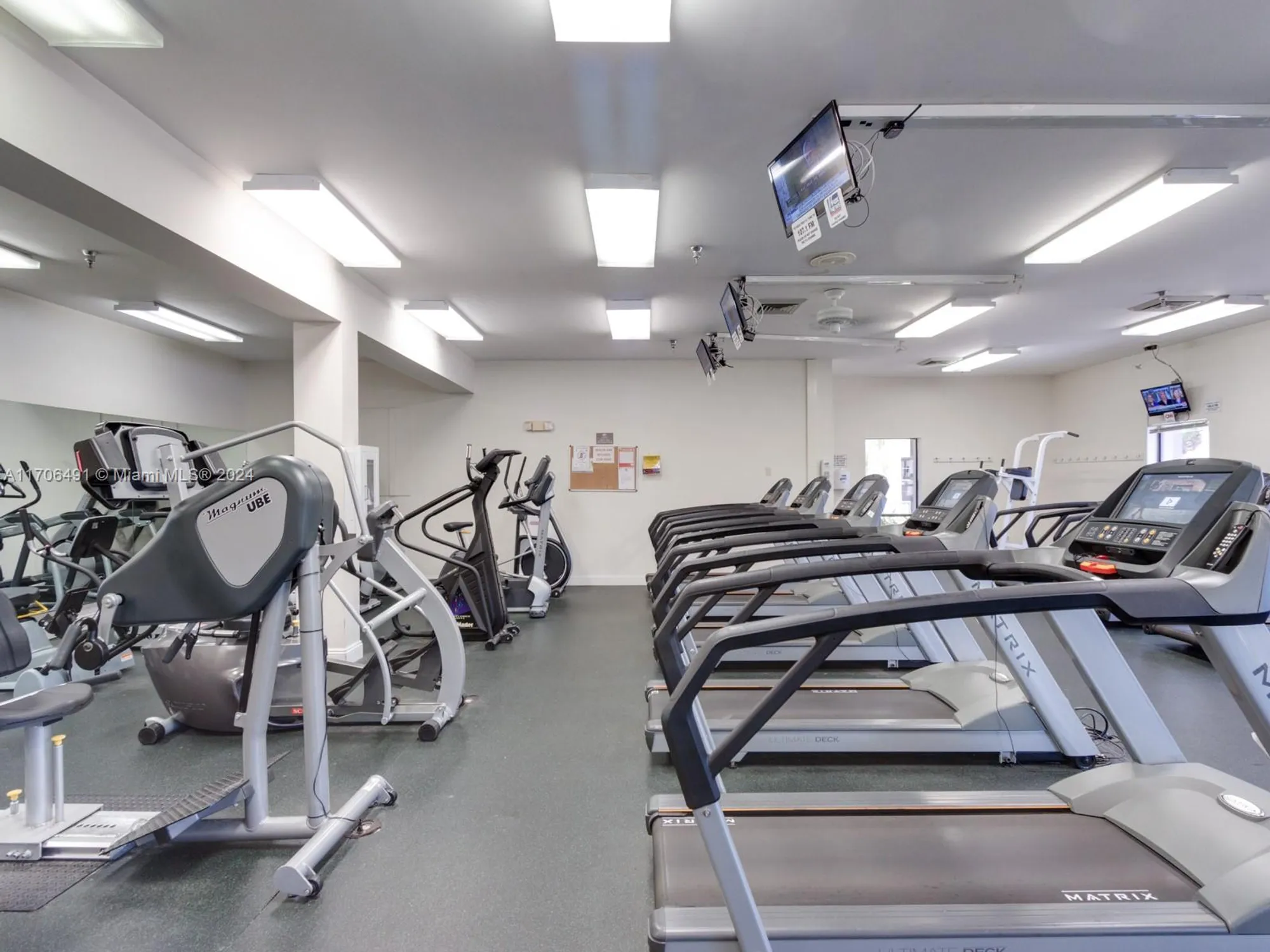 Property Slideshow image 43 of 63 | 2301 lucaya ln m1, Coconut Creek, FL, 33066