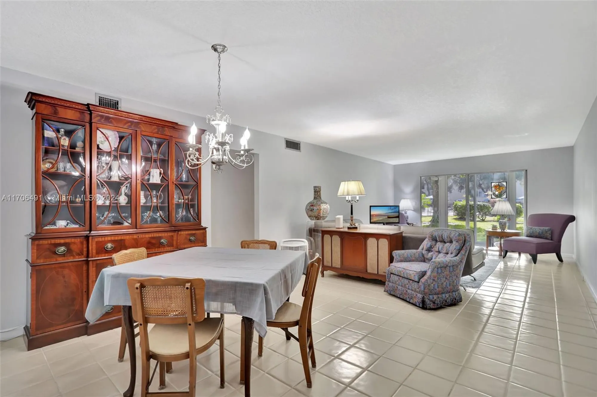 Property Slideshow image 8 of 63 | 2301 lucaya ln m1, Coconut Creek, FL, 33066