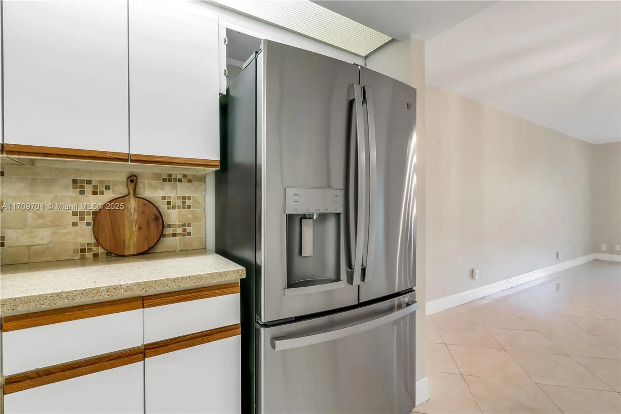 Property Slideshow image 11 of 38 | 900 sw 125th way apt 304r, Pembroke Pines, FL, 33027