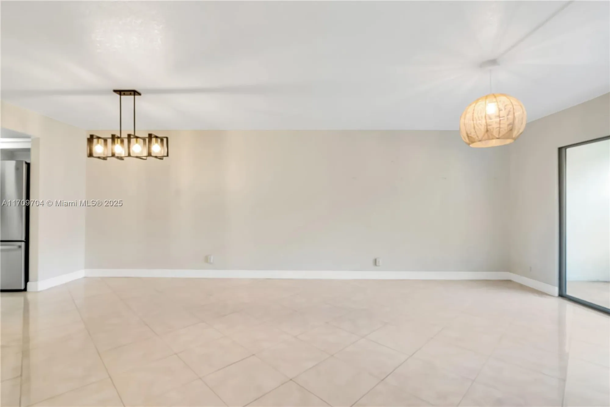Property Slideshow image 5 of 38 | 900 sw 125th way apt 304r, Pembroke Pines, FL, 33027