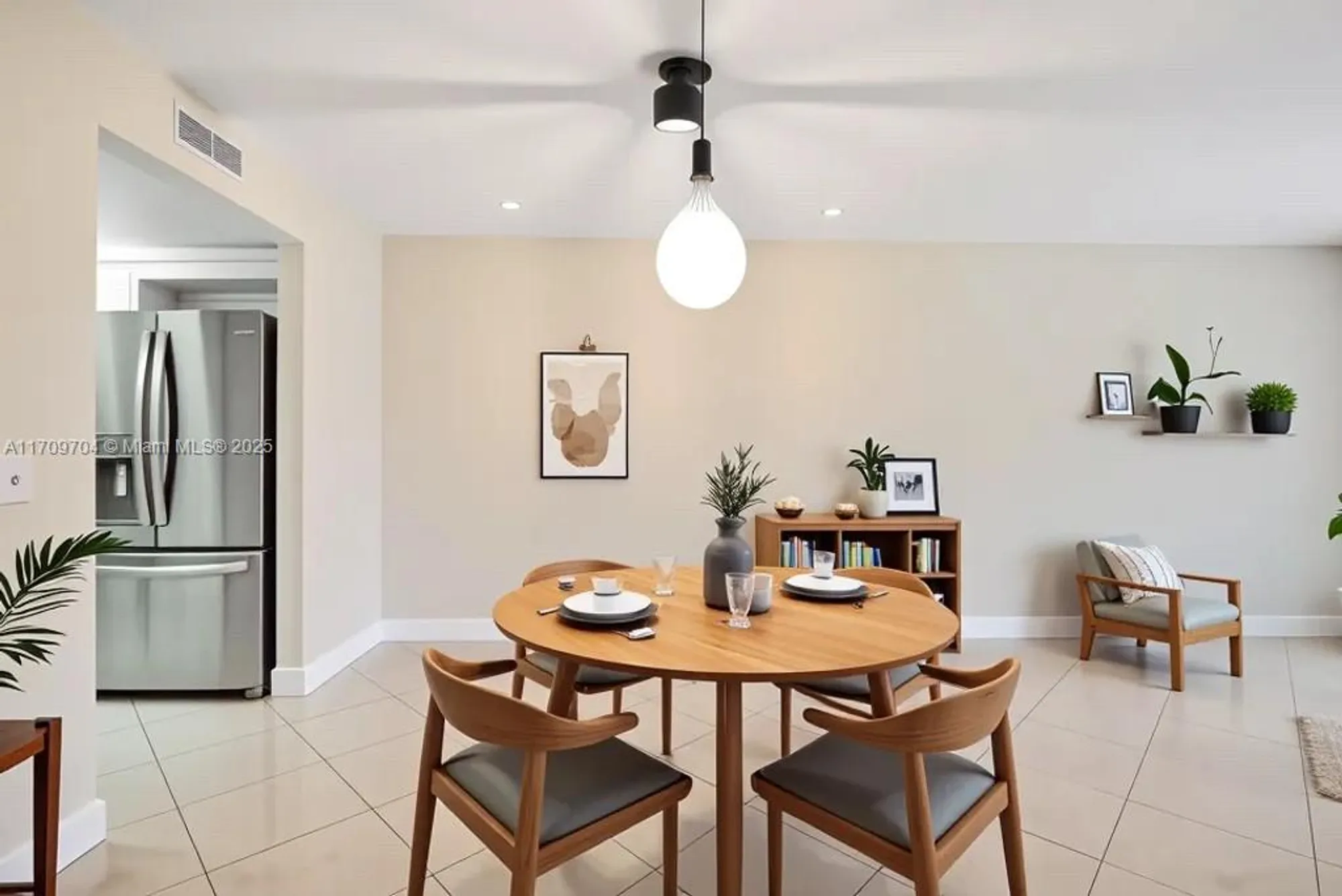 Property Slideshow image 7 of 38 | 900 sw 125th way apt 304r, Pembroke Pines, FL, 33027