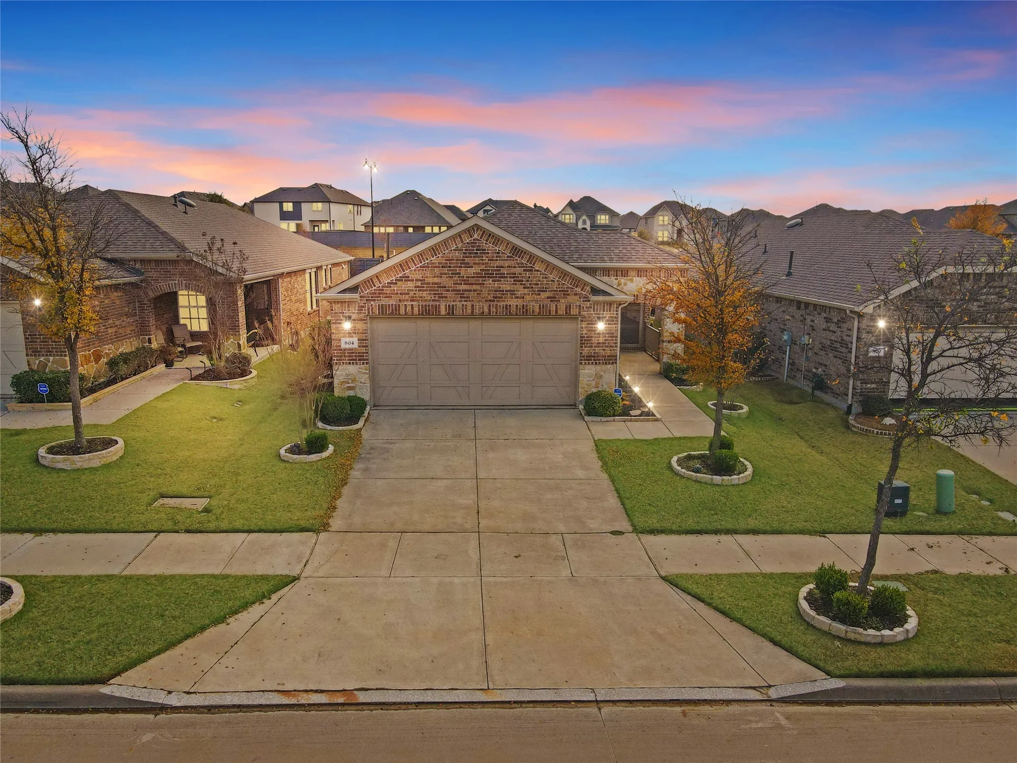 Property Slideshow image 1 of 31 | 804 freedom ln, Aubrey, TX, 76227
