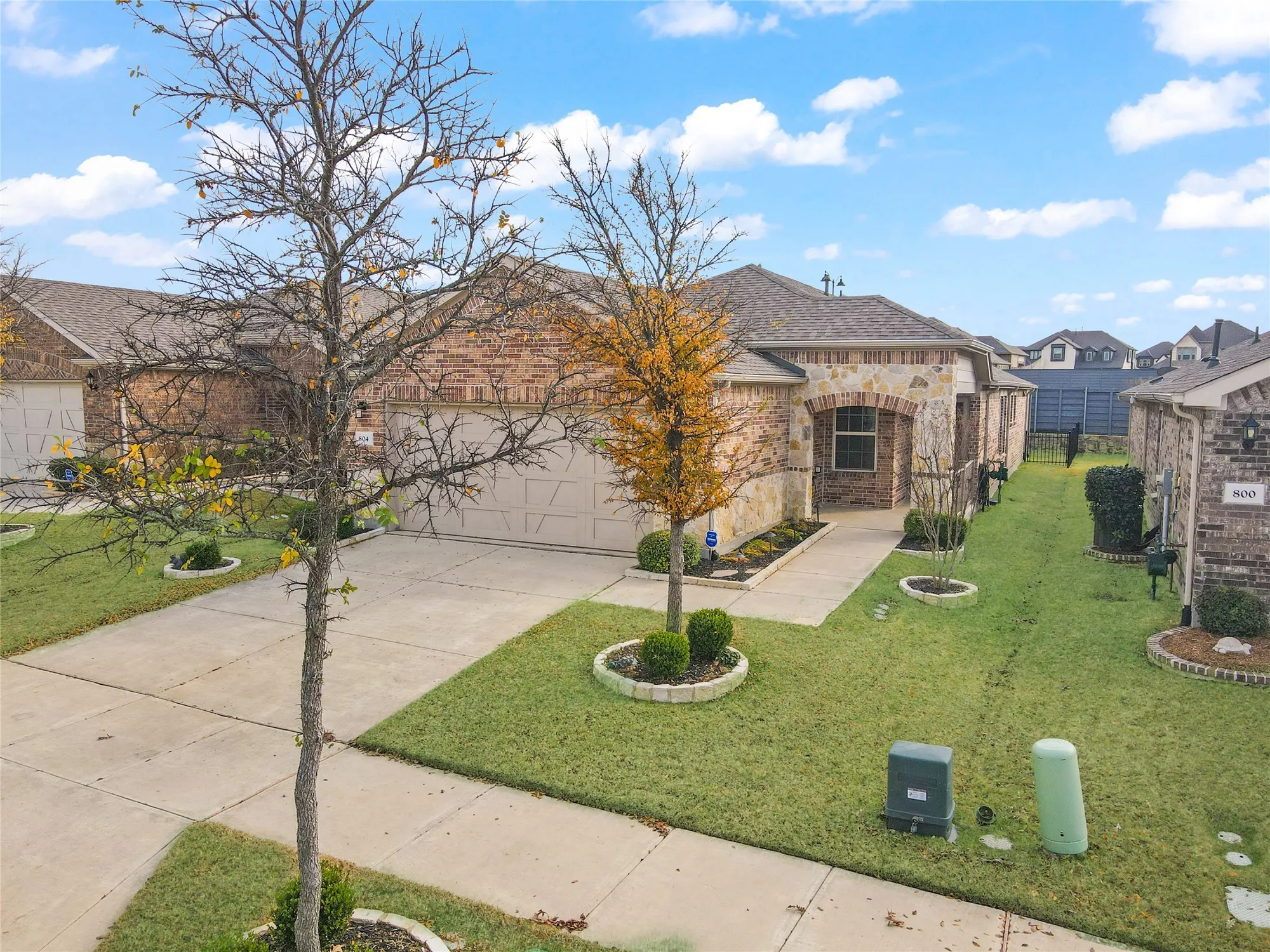 Property Slideshow image 23 of 31 | 804 freedom ln, Aubrey, TX, 76227