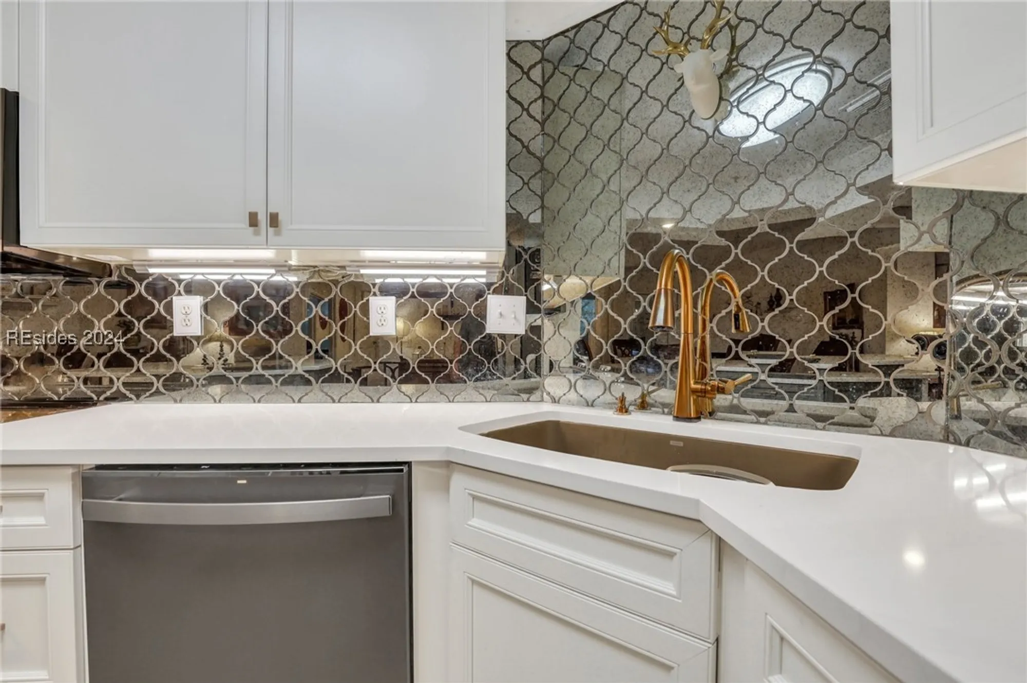 Property Slideshow image 7 of 34 | 380 marshland rd h34, Hilton Head Island, SC, 29926