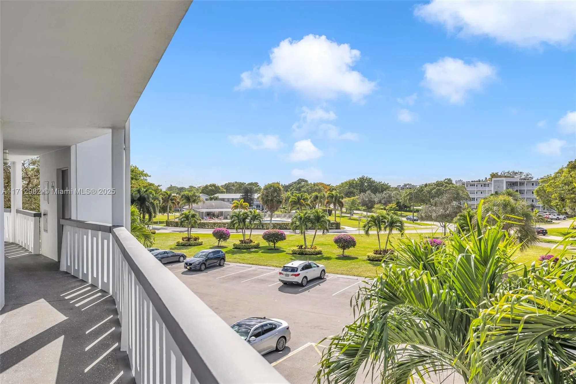 Property Slideshow image 11 of 37 | 3003 lyndhurst h # 3003, Deerfield Beach, FL, 33442