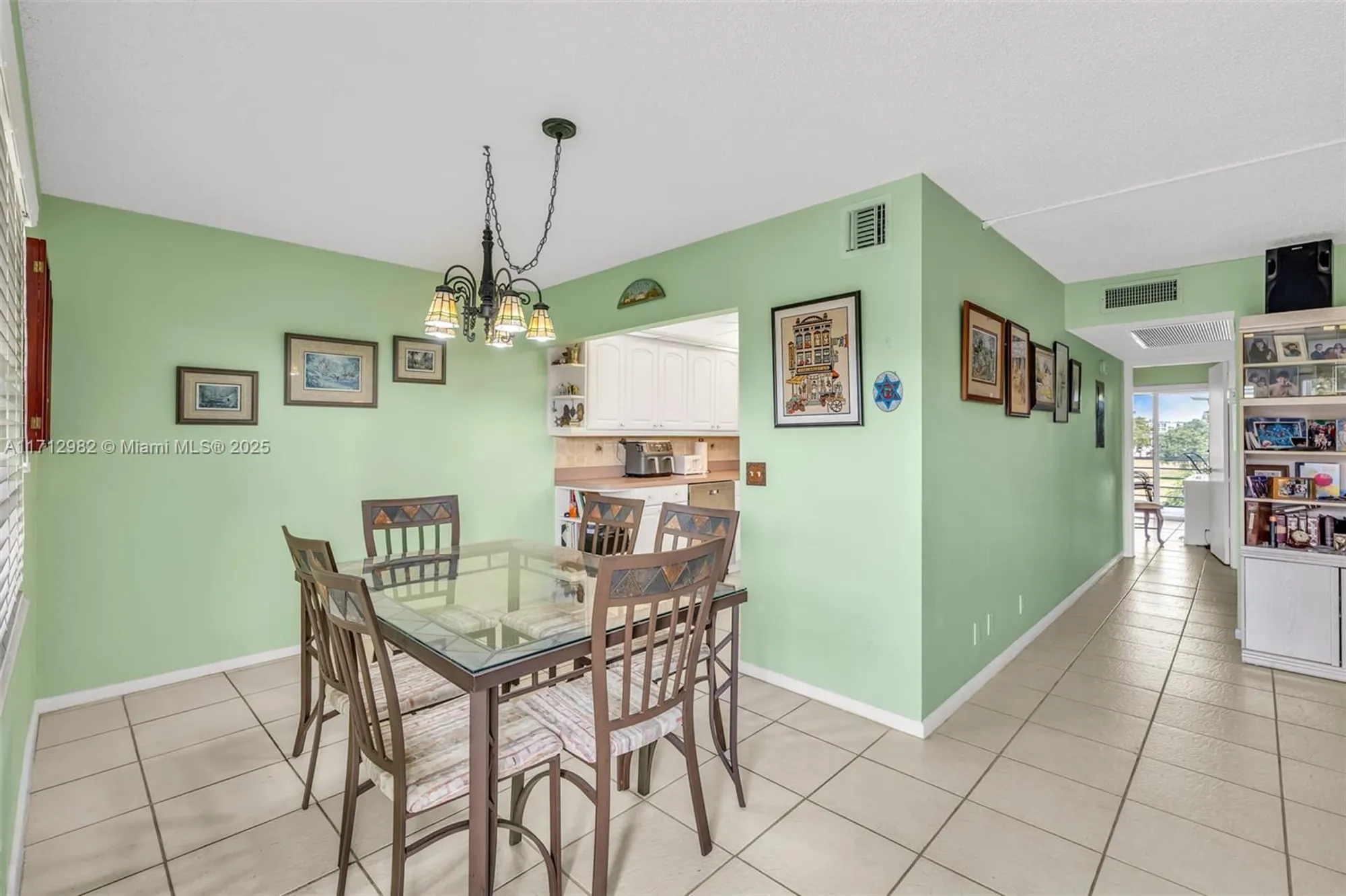 Property Slideshow image 20 of 37 | 3003 lyndhurst h # 3003, Deerfield Beach, FL, 33442