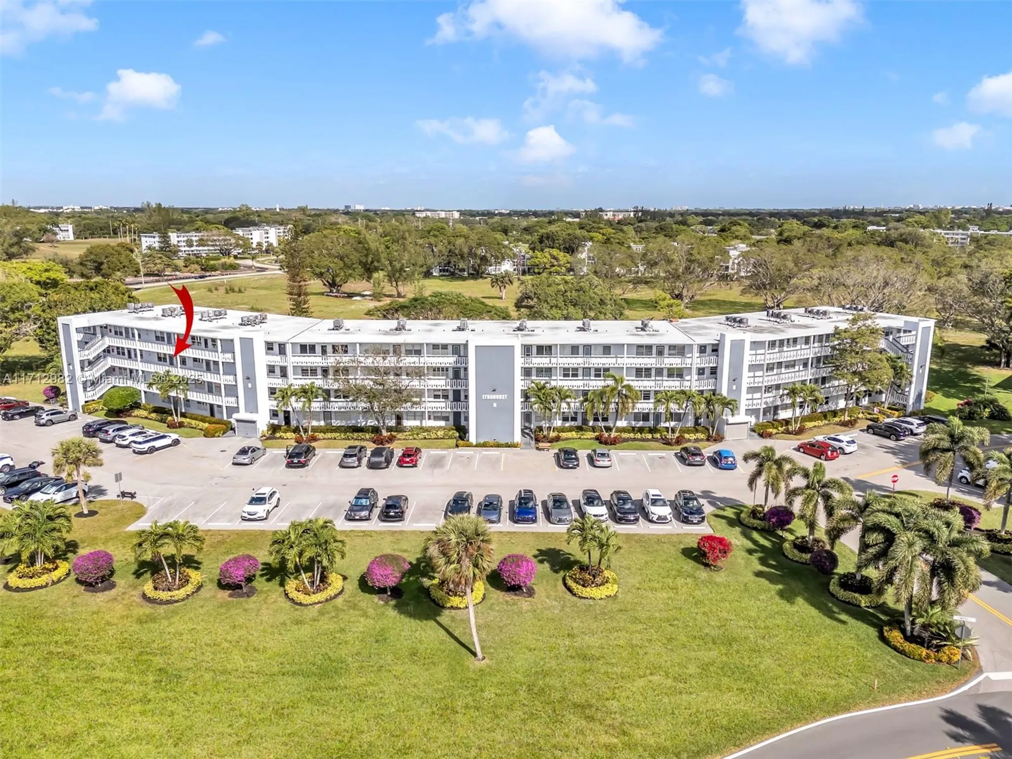 Property Slideshow image 4 of 37 | 3003 lyndhurst h # 3003, Deerfield Beach, FL, 33442