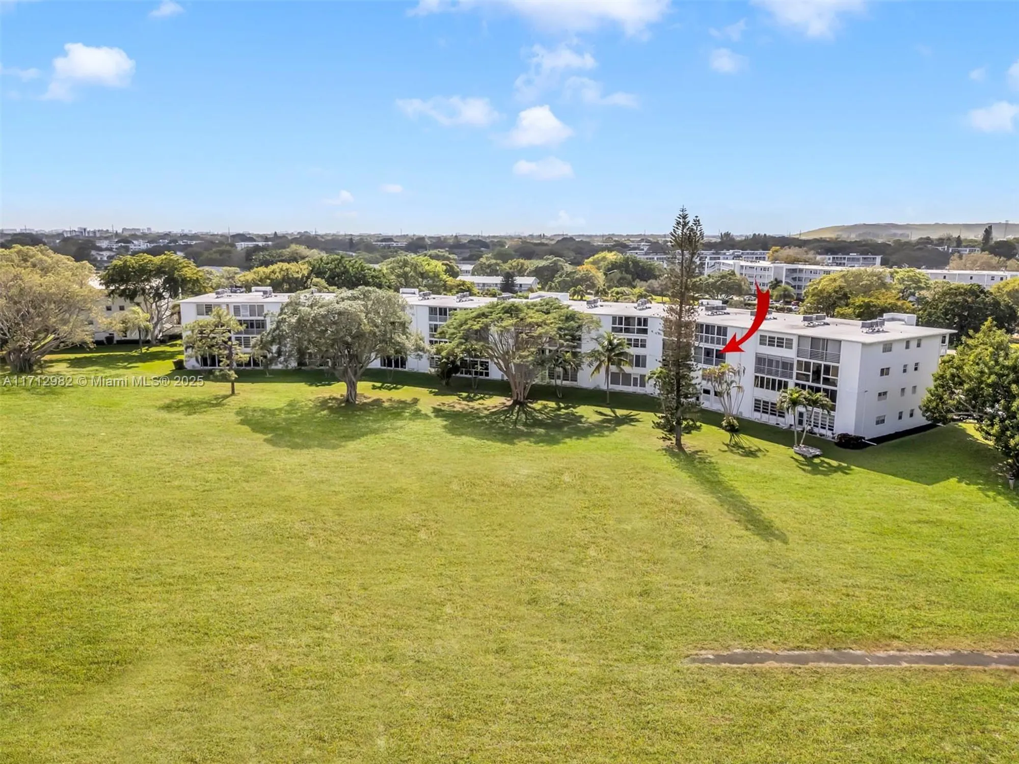 Property Slideshow image 5 of 37 | 3003 lyndhurst h # 3003, Deerfield Beach, FL, 33442