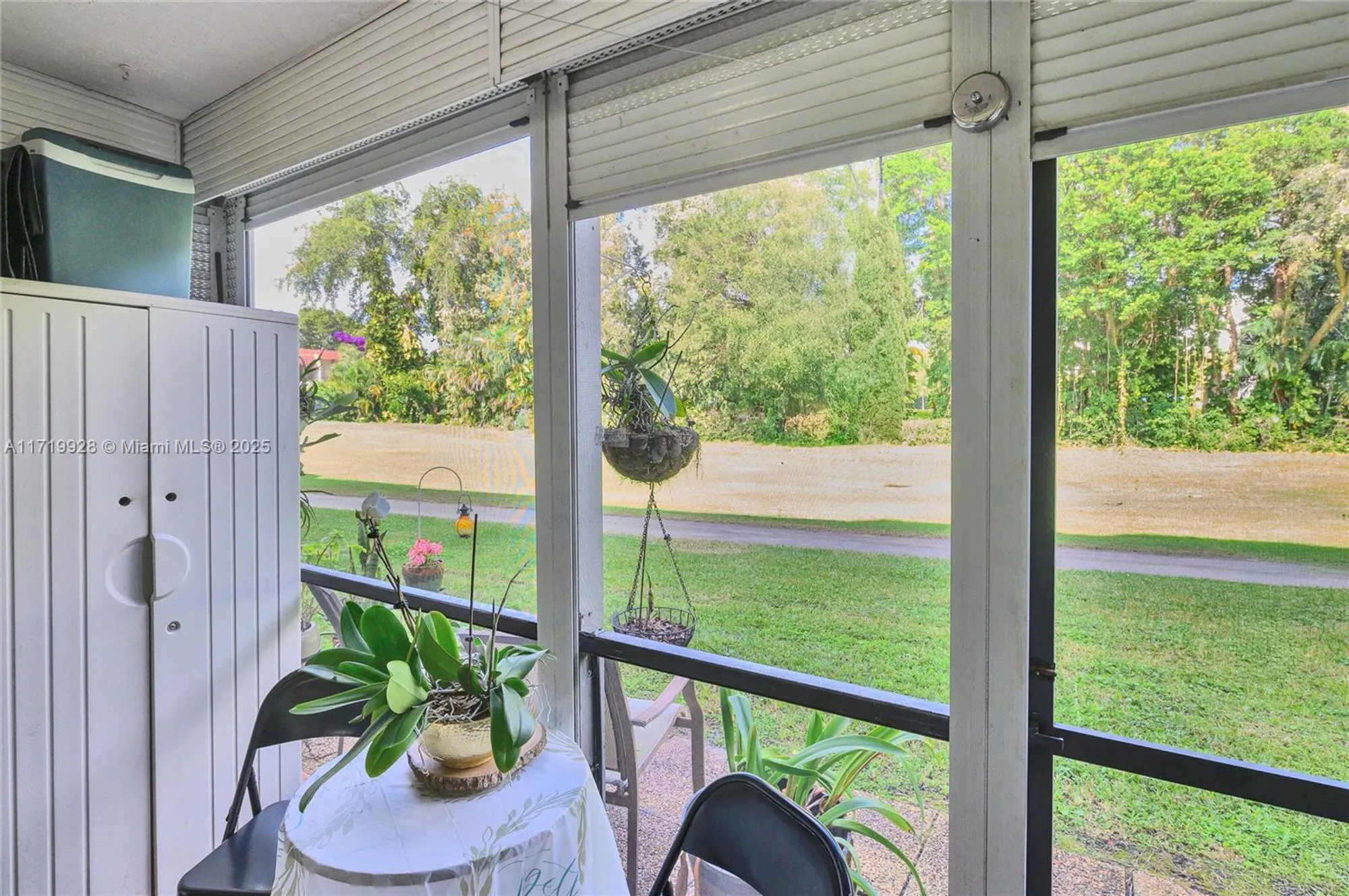 Property Slideshow image 16 of 29 | 300 s hollybrook dr 105, Pembroke Pines, FL, 33025