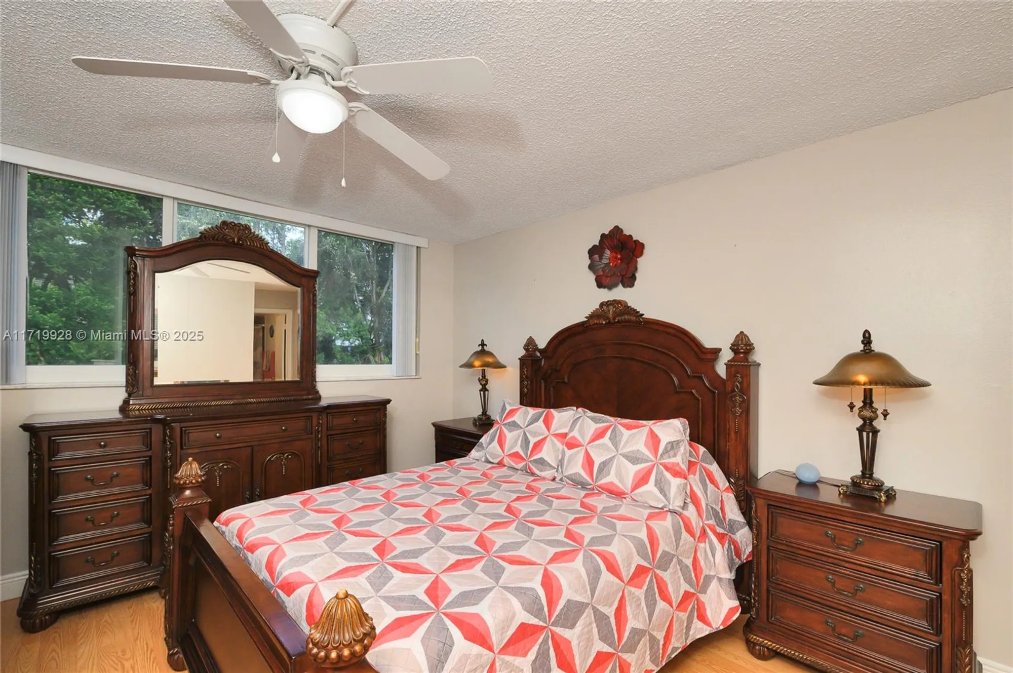 Property Slideshow image 12 of 29 | 300 s hollybrook dr 105, Pembroke Pines, FL, 33025