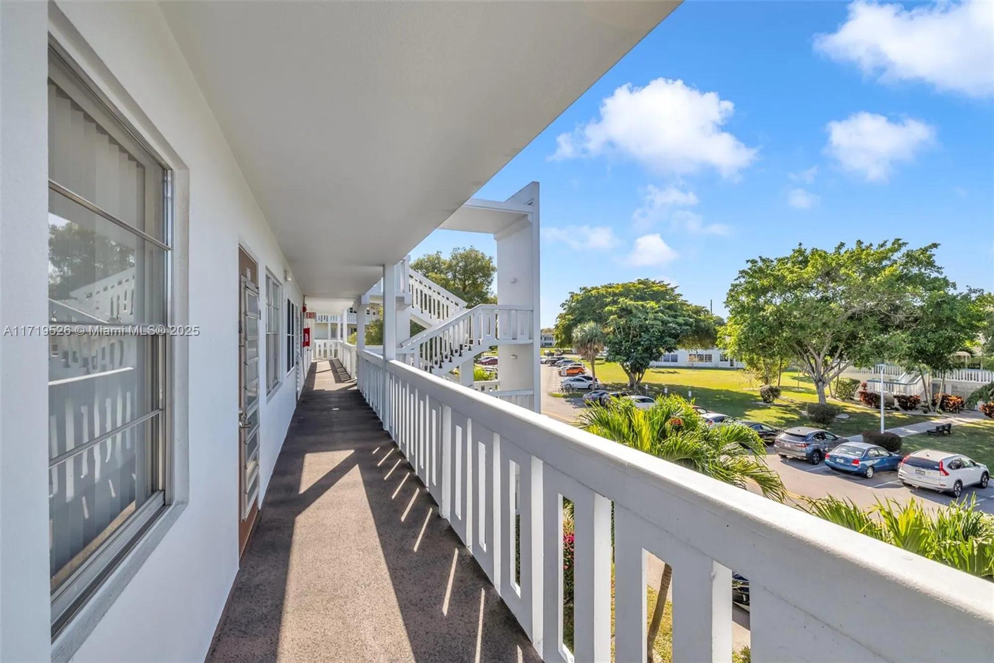 Property Slideshow image 10 of 43 | 3037 newport h # 3037, Deerfield Beach, FL, 33442