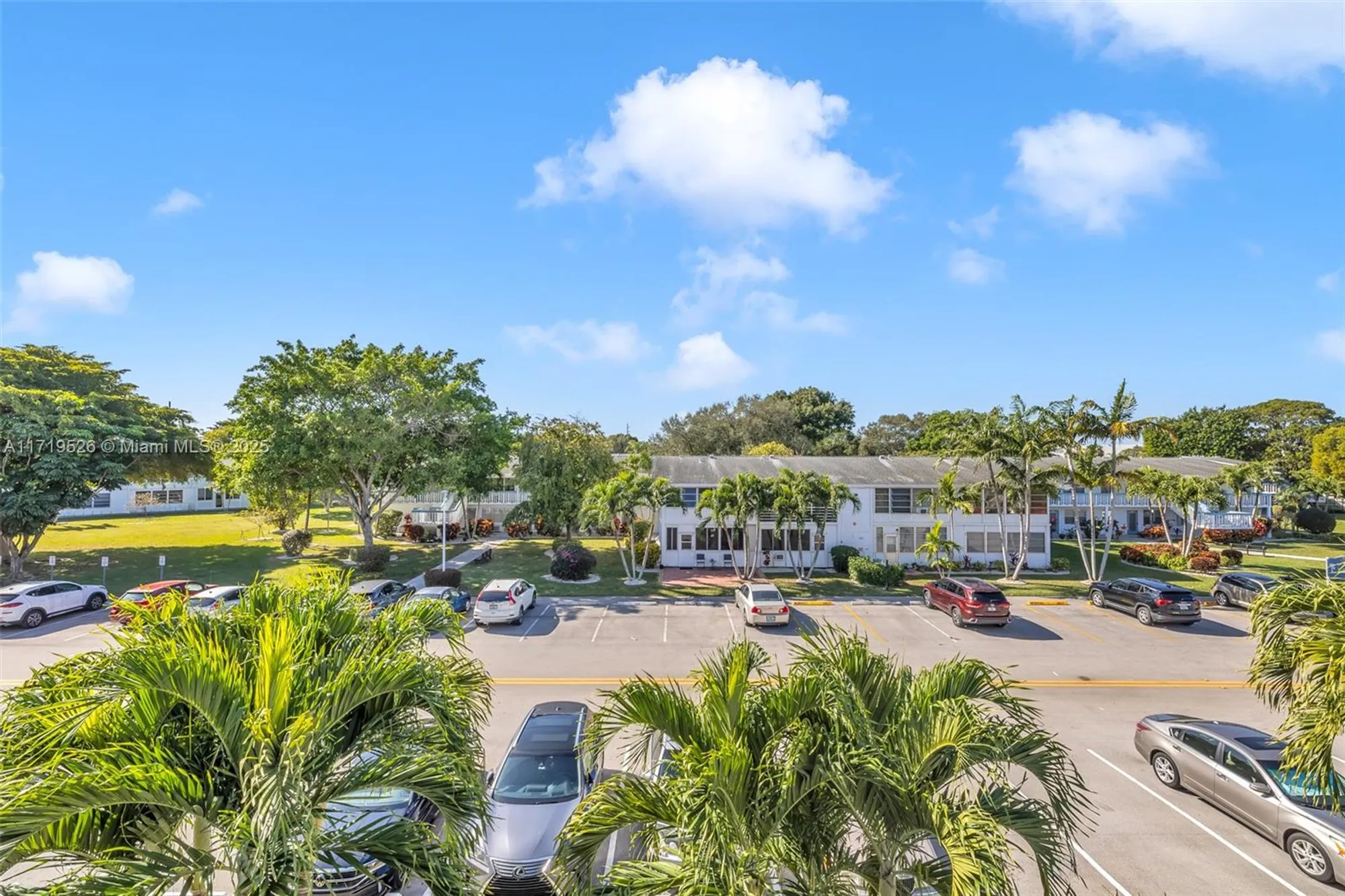 Property Slideshow image 11 of 43 | 3037 newport h # 3037, Deerfield Beach, FL, 33442