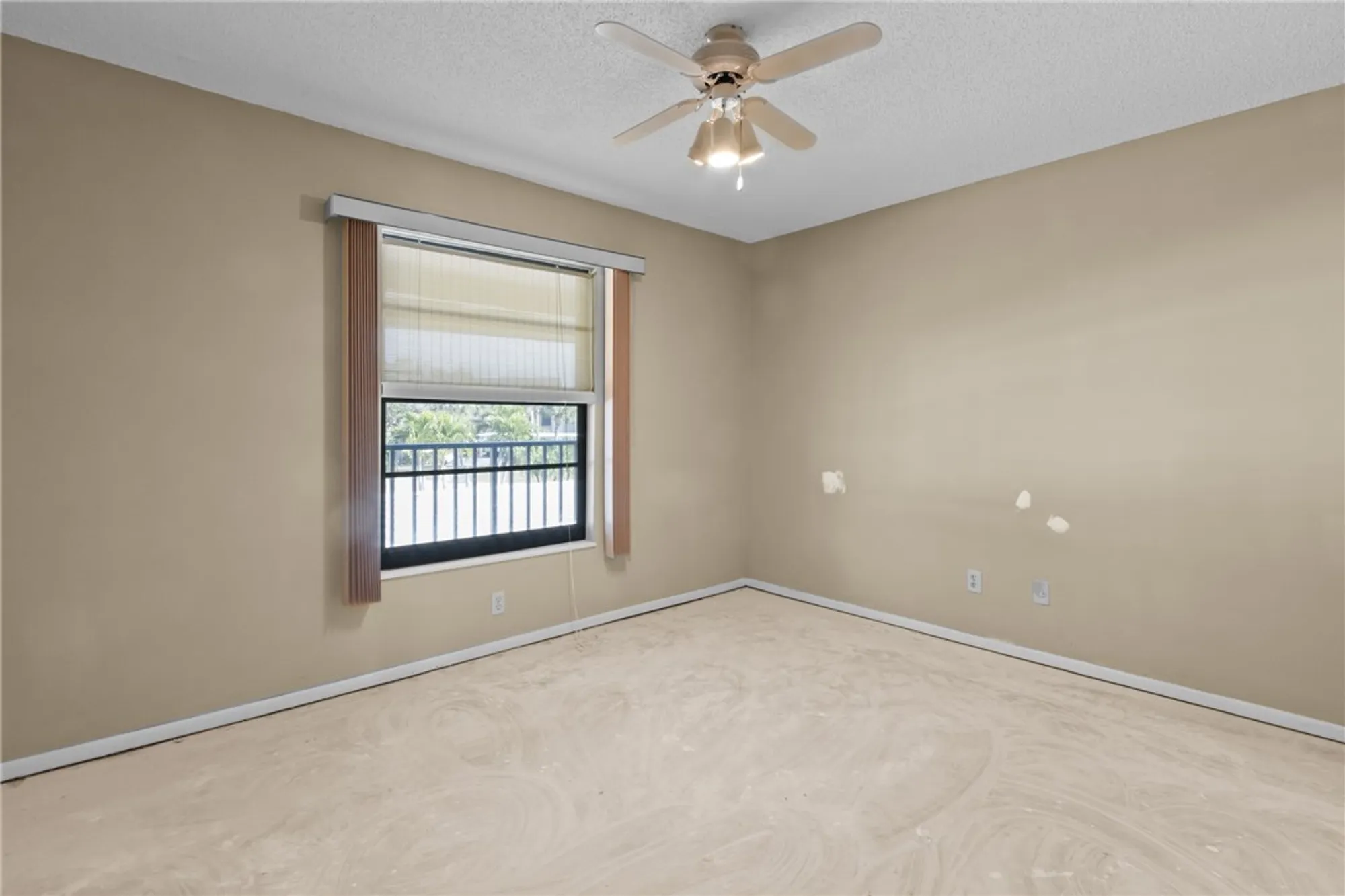 Property Slideshow image 15 of 32 | 35 plantation dr 205, Vero Beach, FL, 32966
